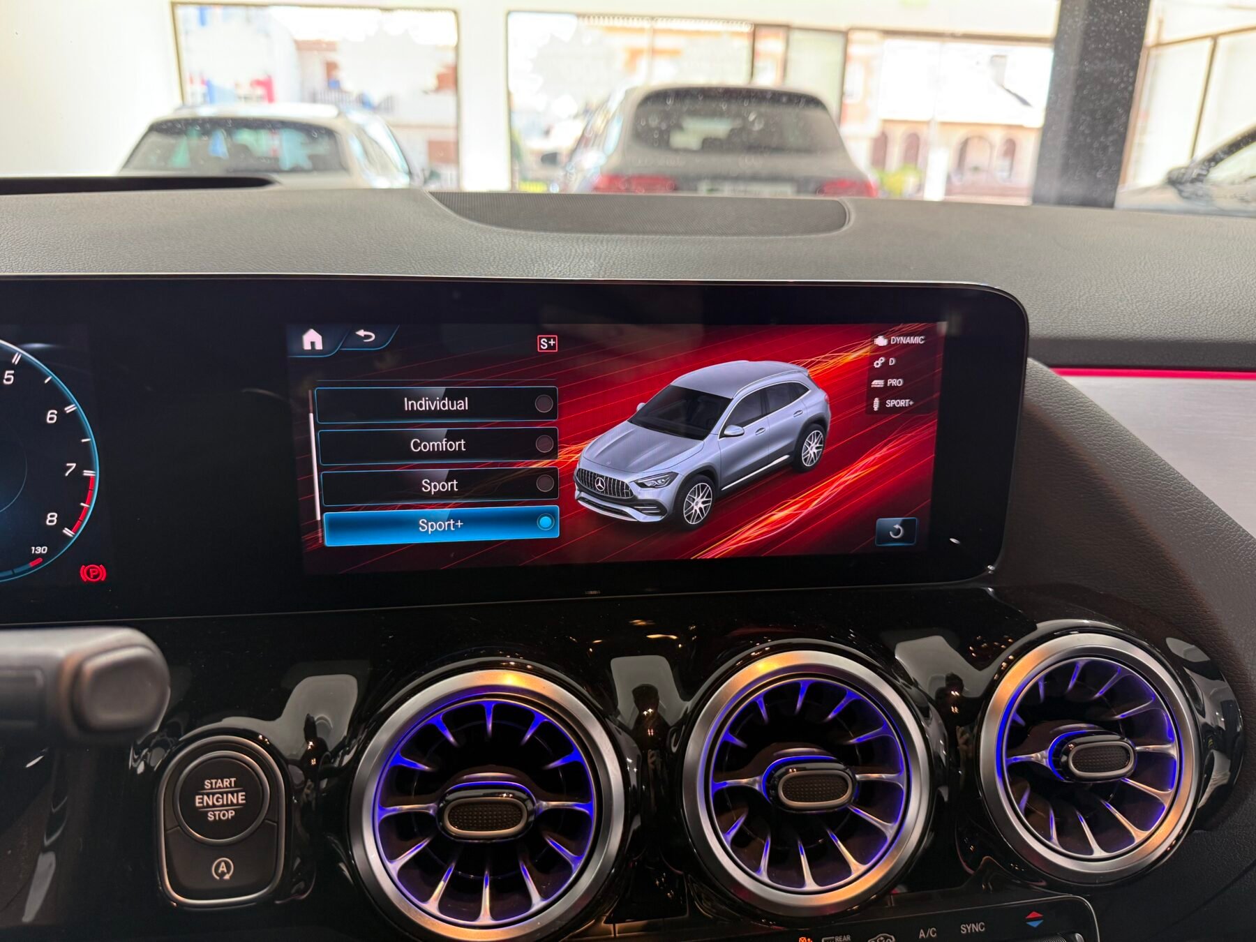 MERCEDES-BENZ GLA AMG 45 S 4MATIC