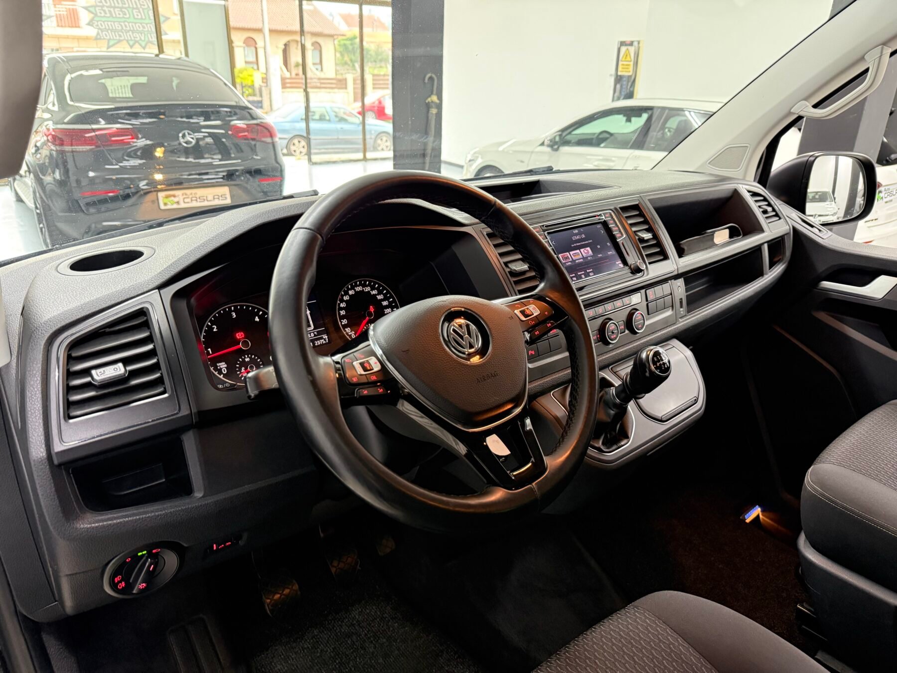 VOLKSWAGEN Multivan Trendline Corto 2.0 TDI BMT 4Mot