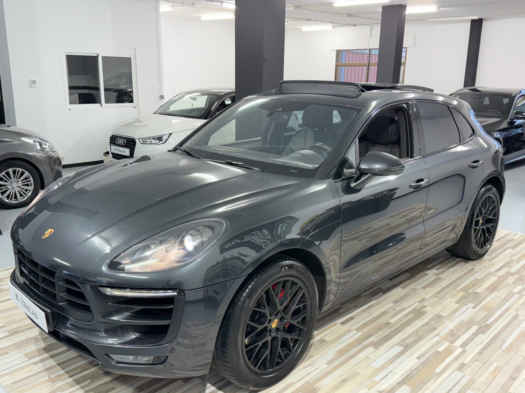 PORSCHE Macan GTS 