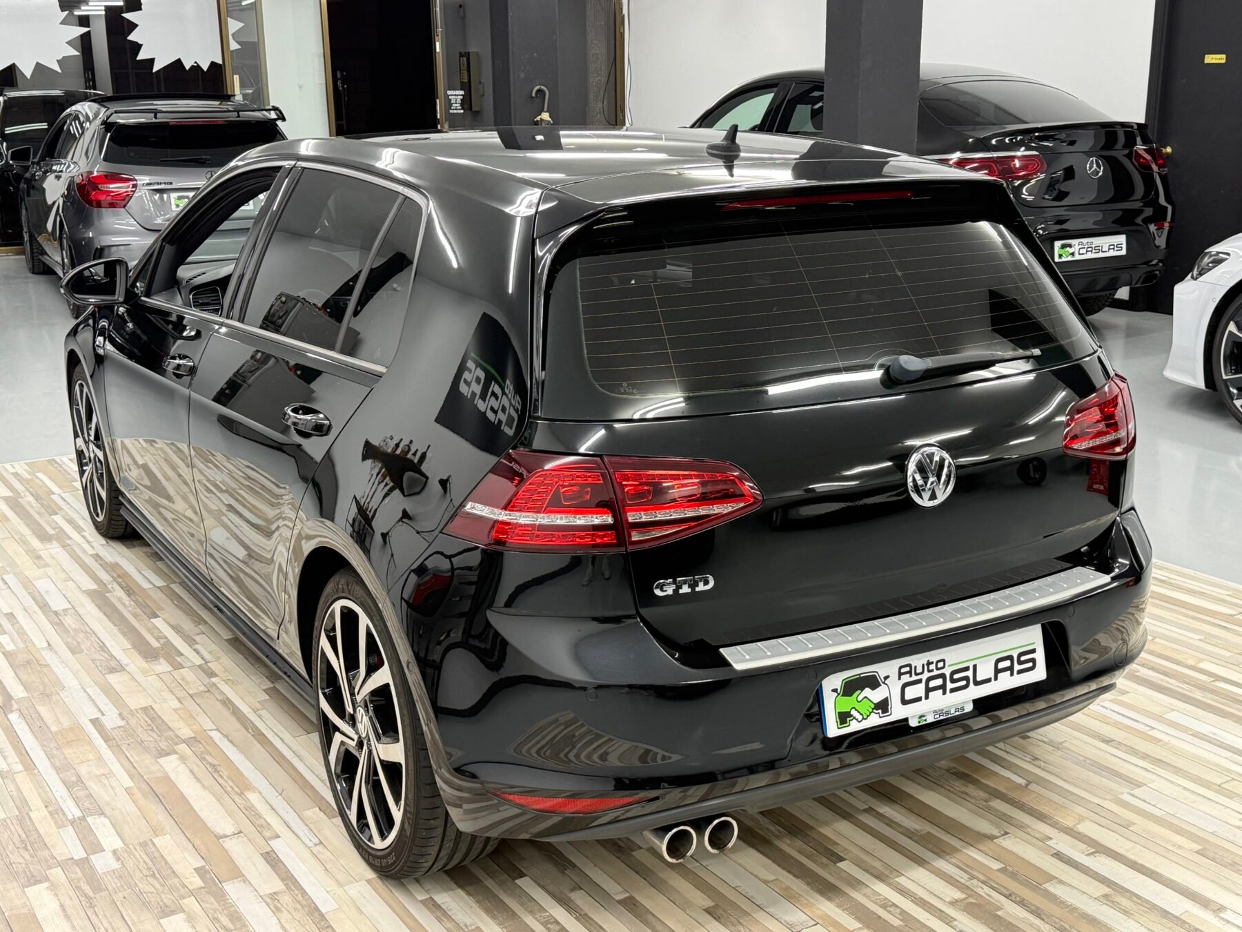 VOLKSWAGEN Golf GTD 