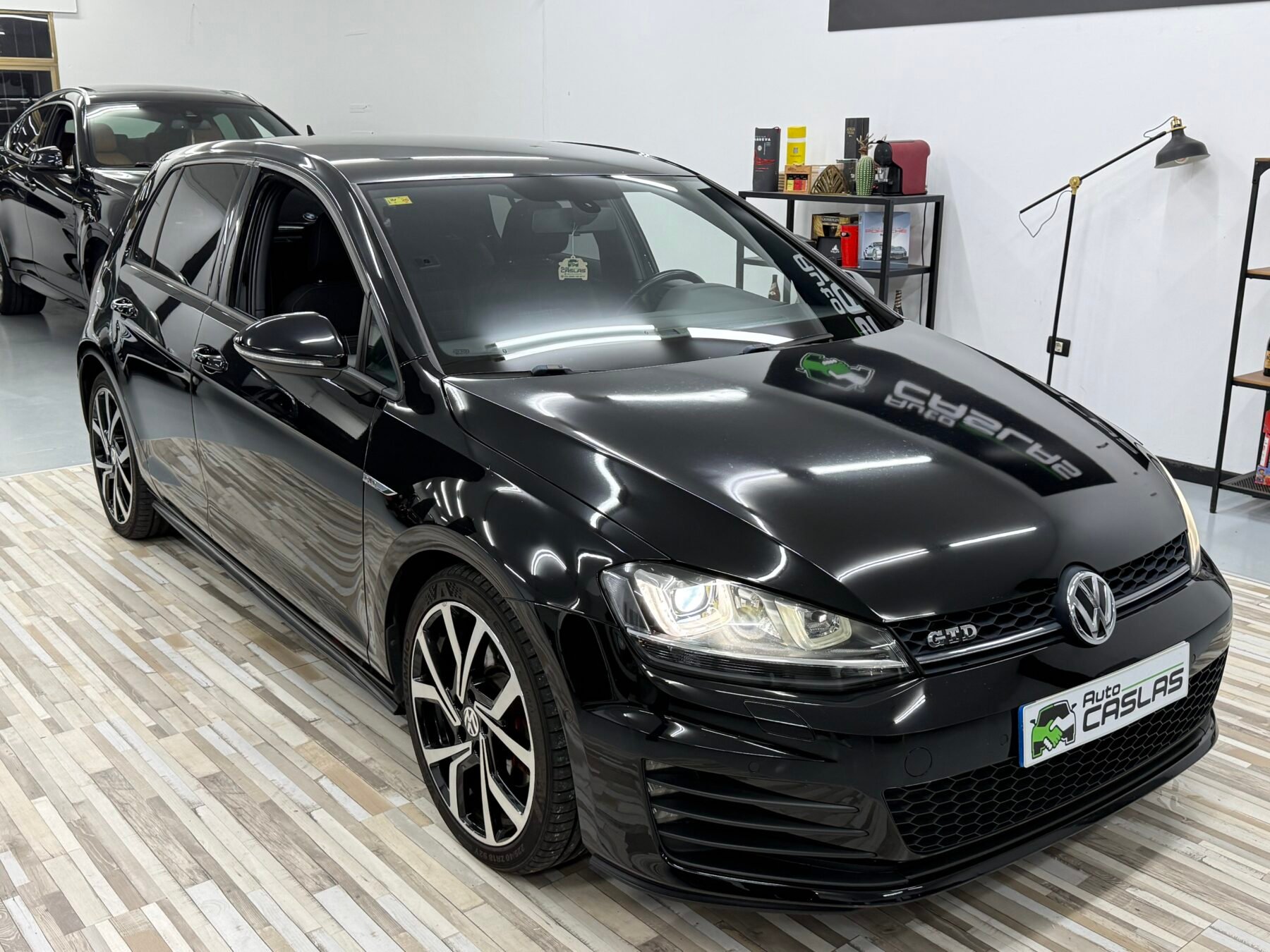 VOLKSWAGEN Golf GTD 