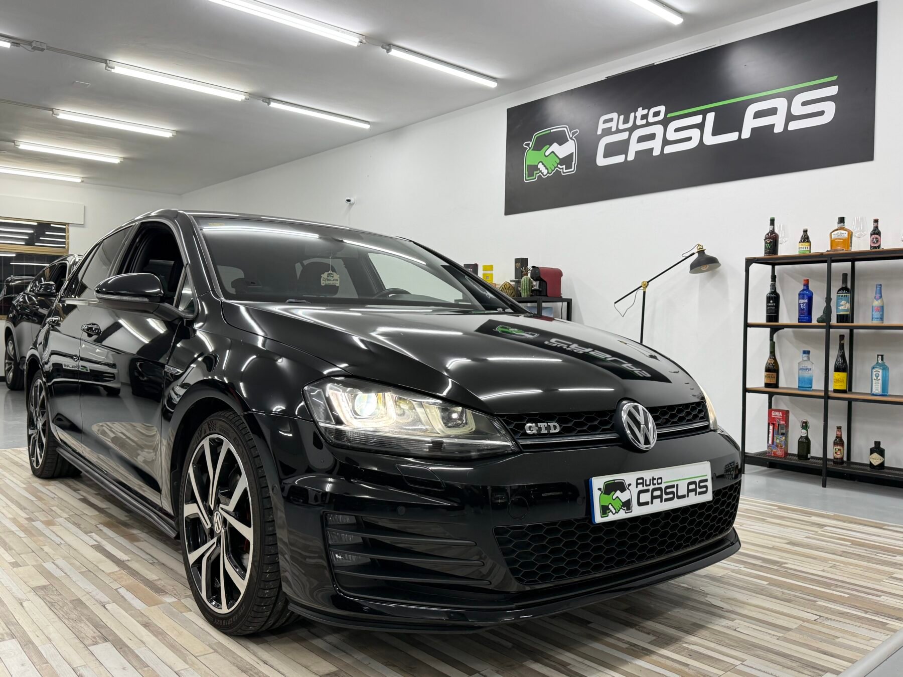 VOLKSWAGEN Golf GTD 