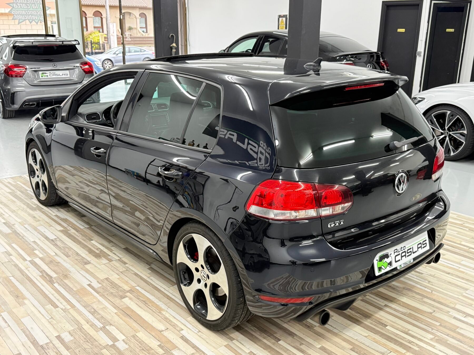 VOLKSWAGEN Golf GTI VI DSG