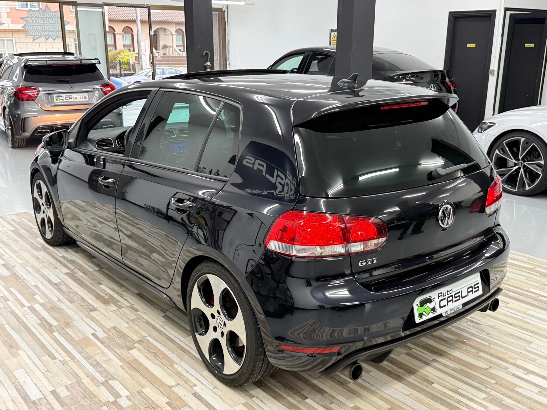 VOLKSWAGEN Golf GTI VI DSG