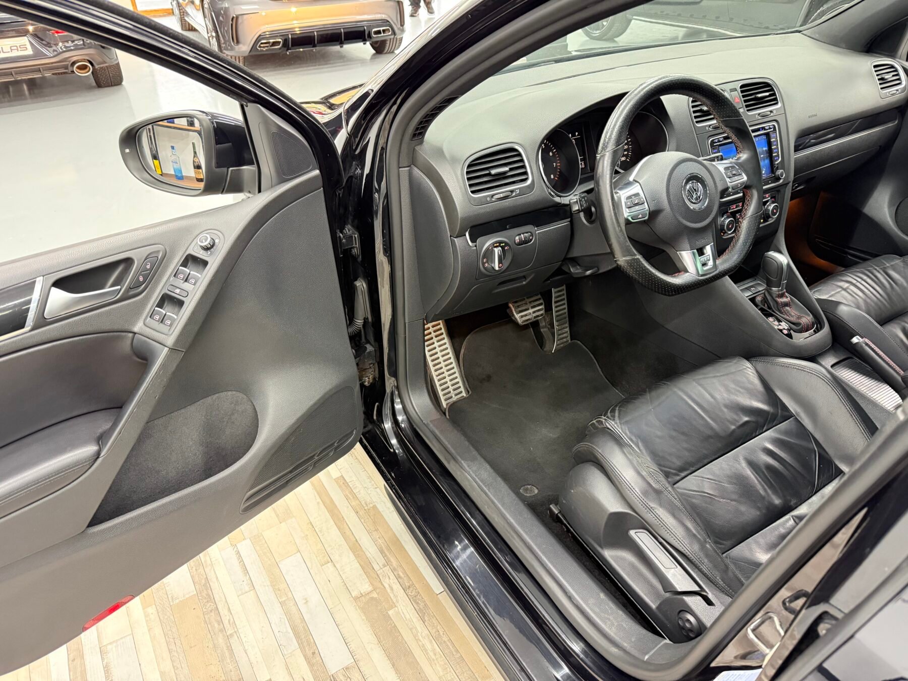 VOLKSWAGEN Golf GTI VI DSG