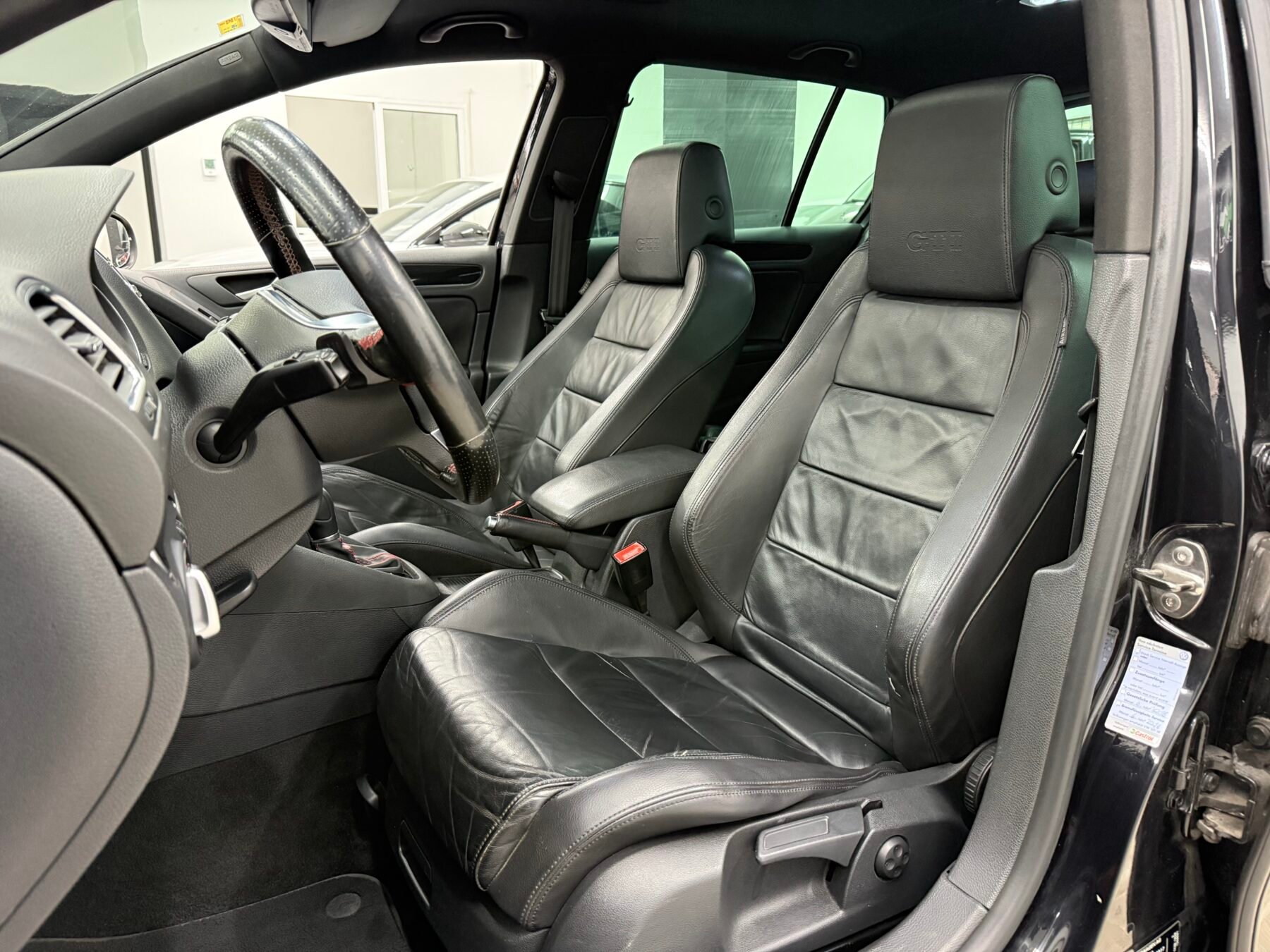 VOLKSWAGEN Golf GTI VI DSG