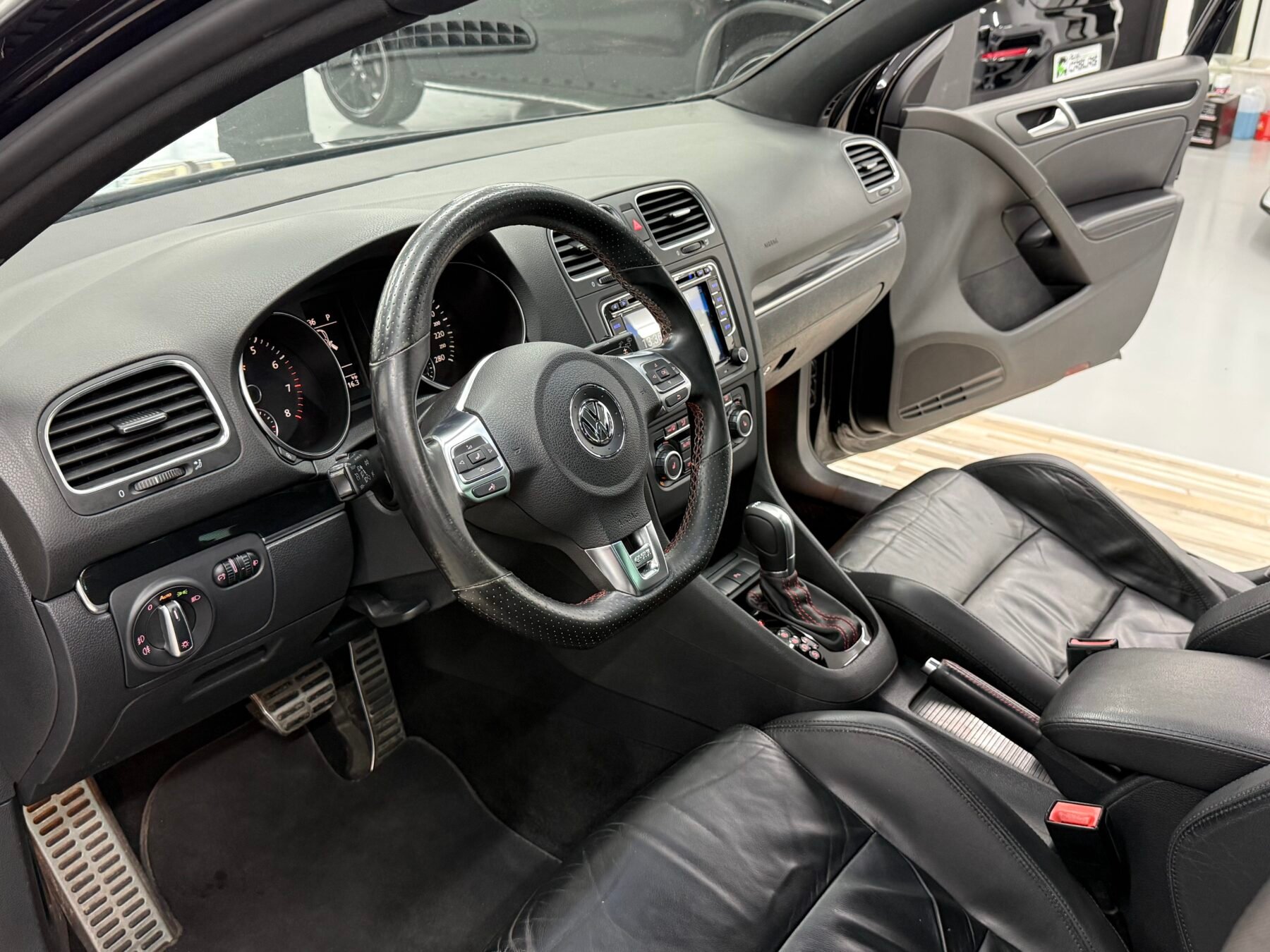 VOLKSWAGEN Golf GTI VI DSG