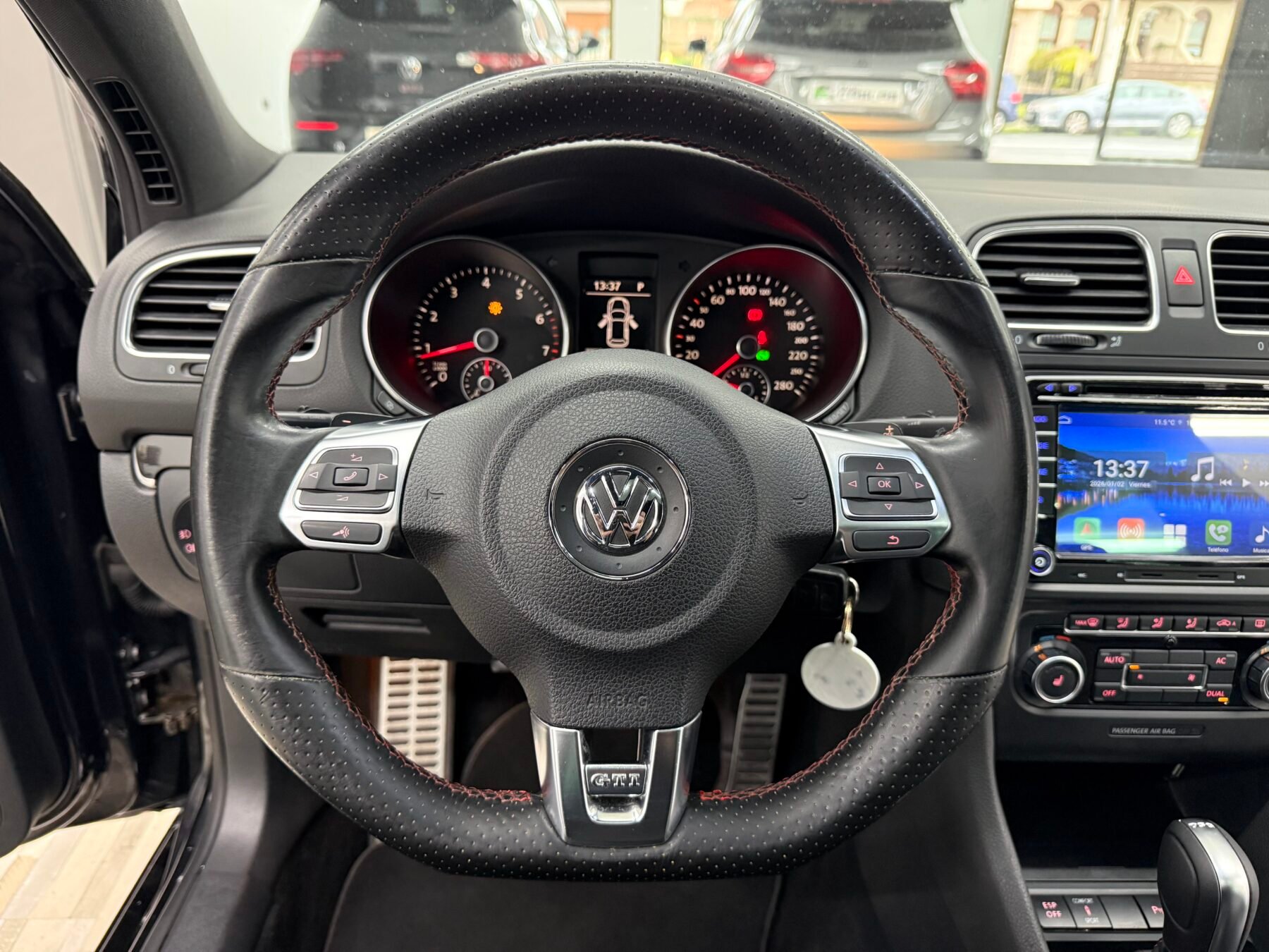 VOLKSWAGEN Golf GTI VI DSG