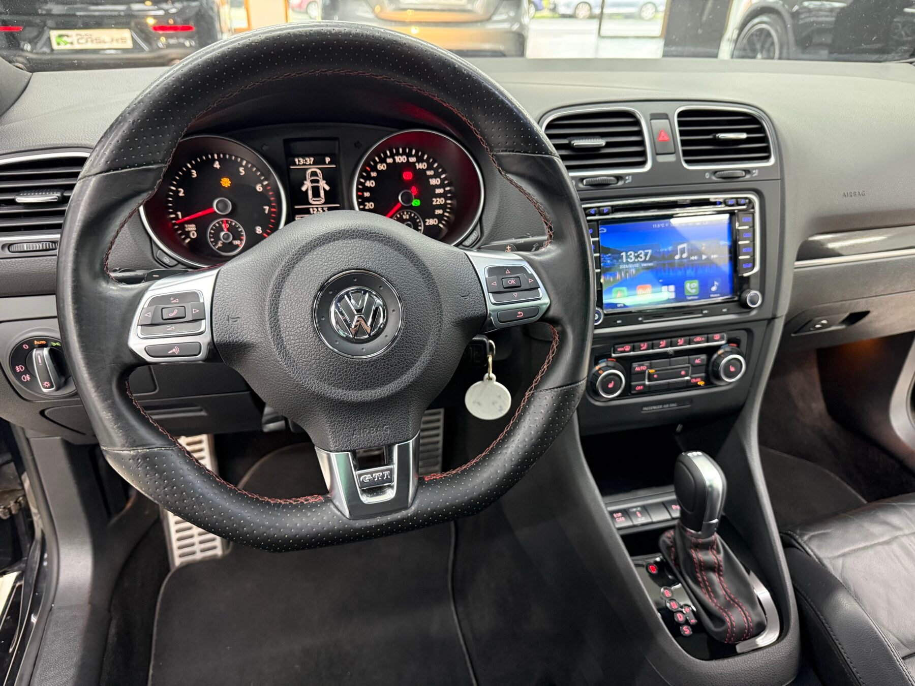 VOLKSWAGEN Golf GTI VI DSG