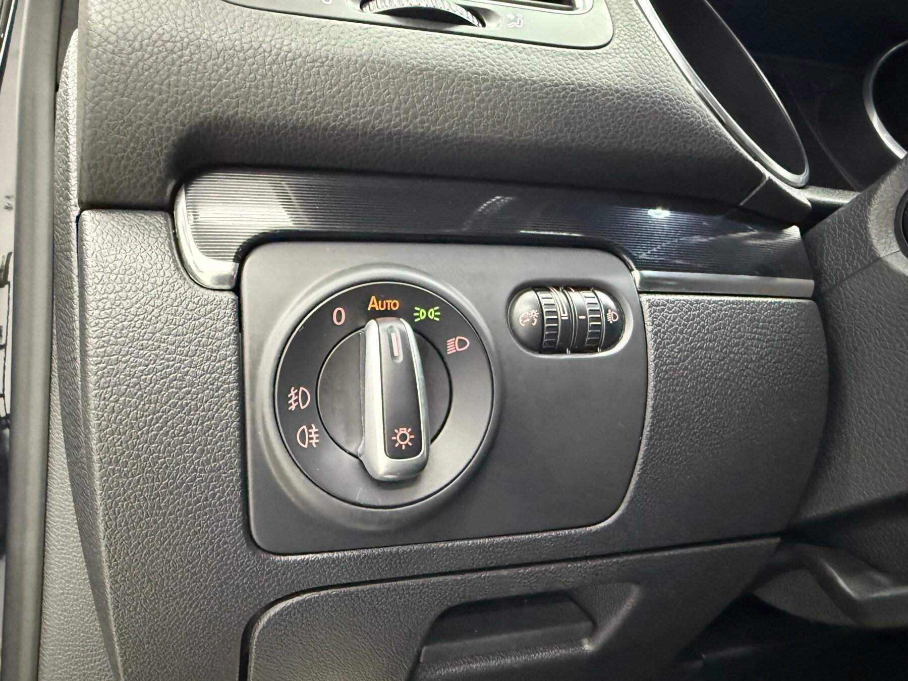 VOLKSWAGEN Golf GTI VI DSG