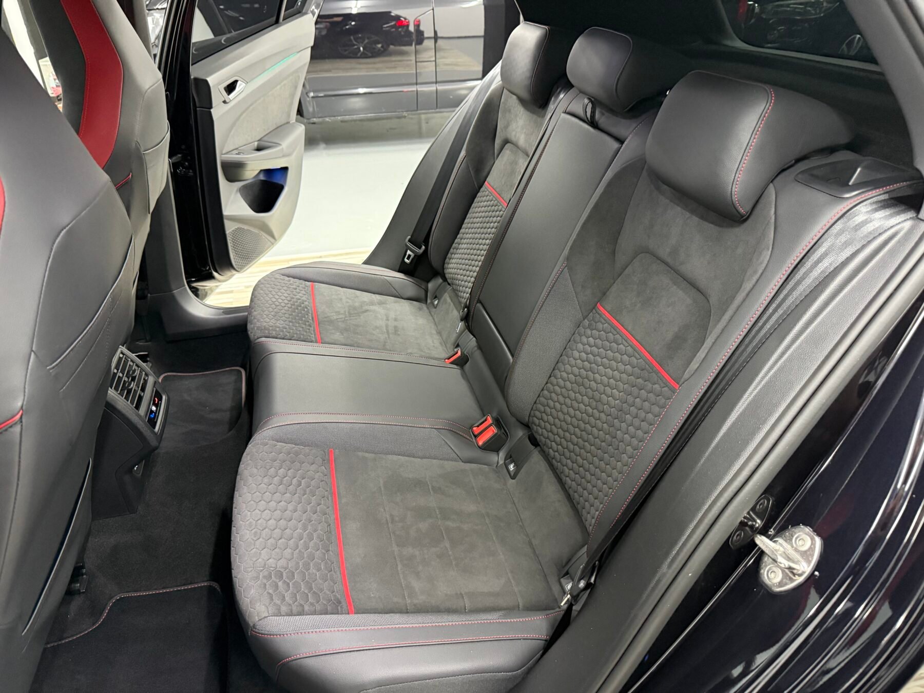 VOLKSWAGEN Golf GTI 8 CLUBSPORT