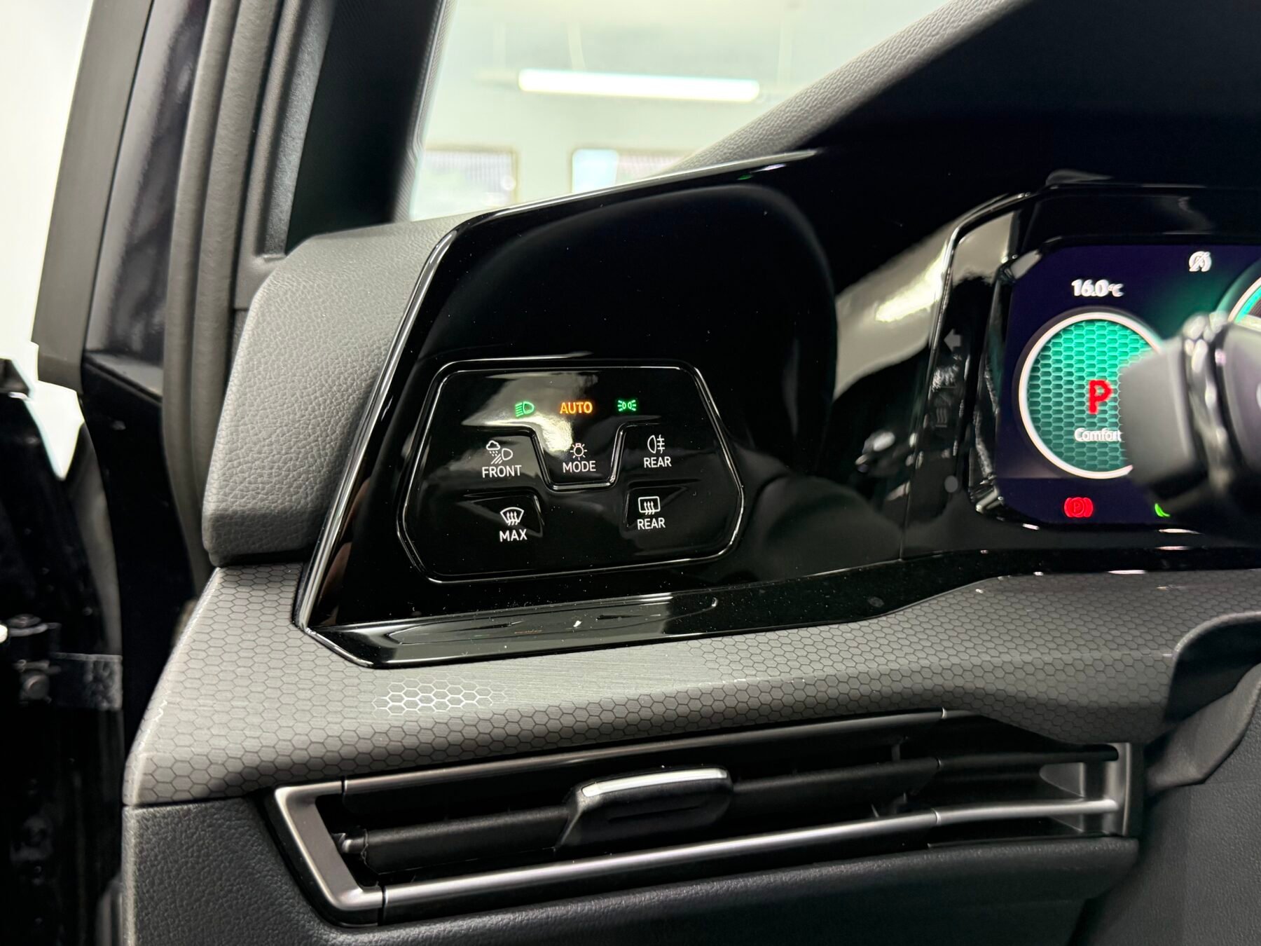 VOLKSWAGEN Golf GTI 8 CLUBSPORT