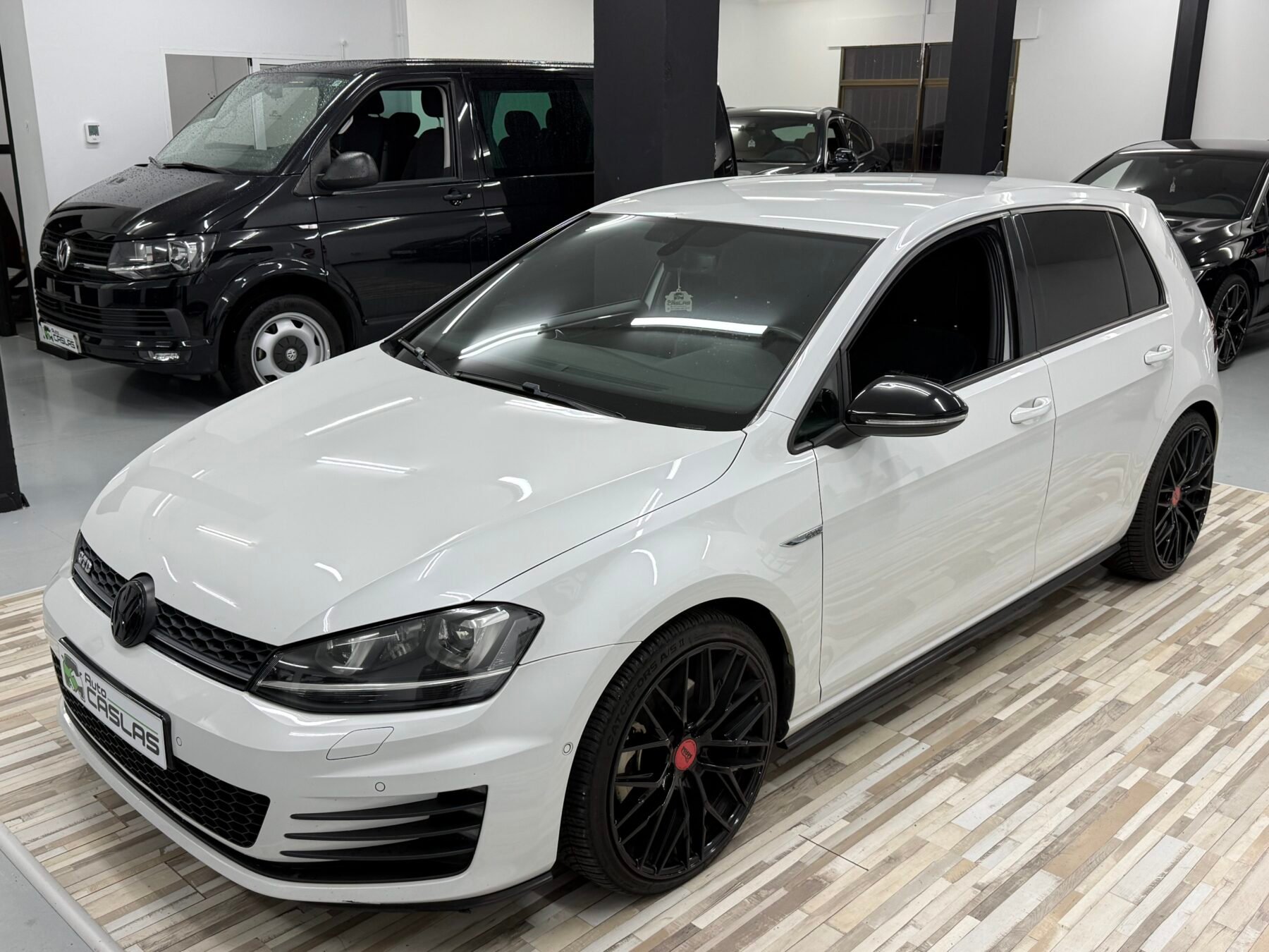 VOLKSWAGEN Golf GTD 