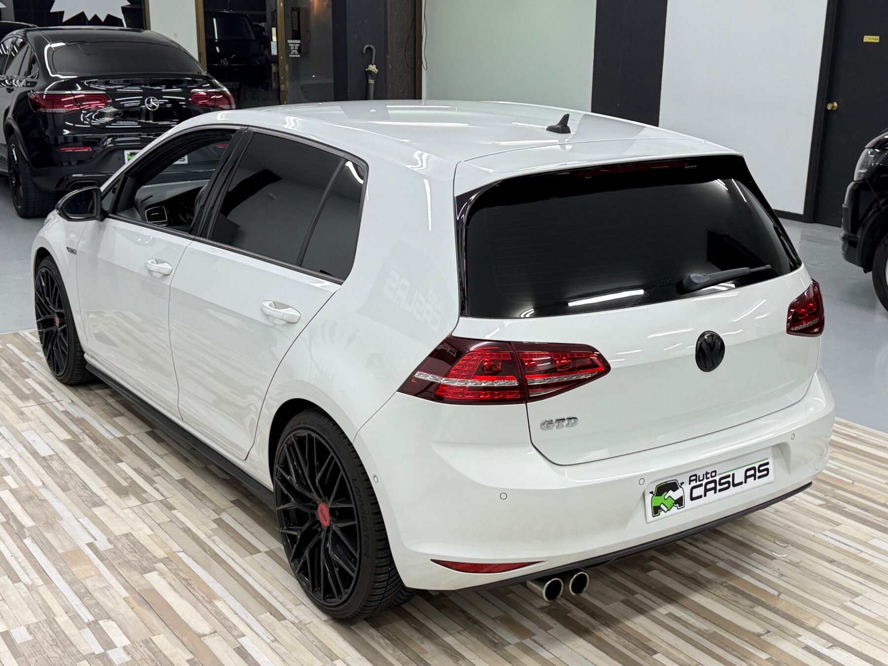 VOLKSWAGEN Golf GTD 