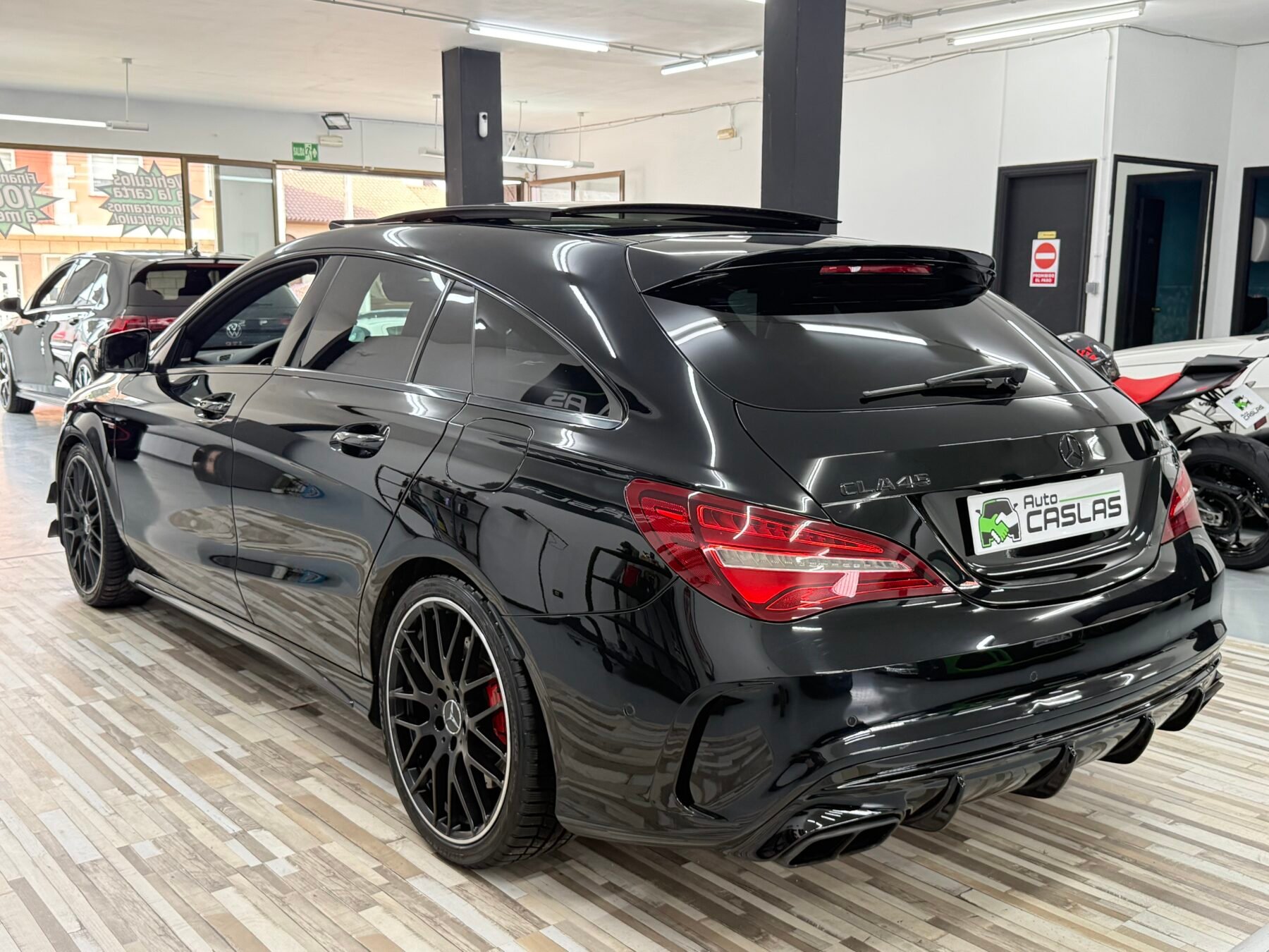 MERCEDES-BENZ CLA CLA 45 AMG Shooting Break