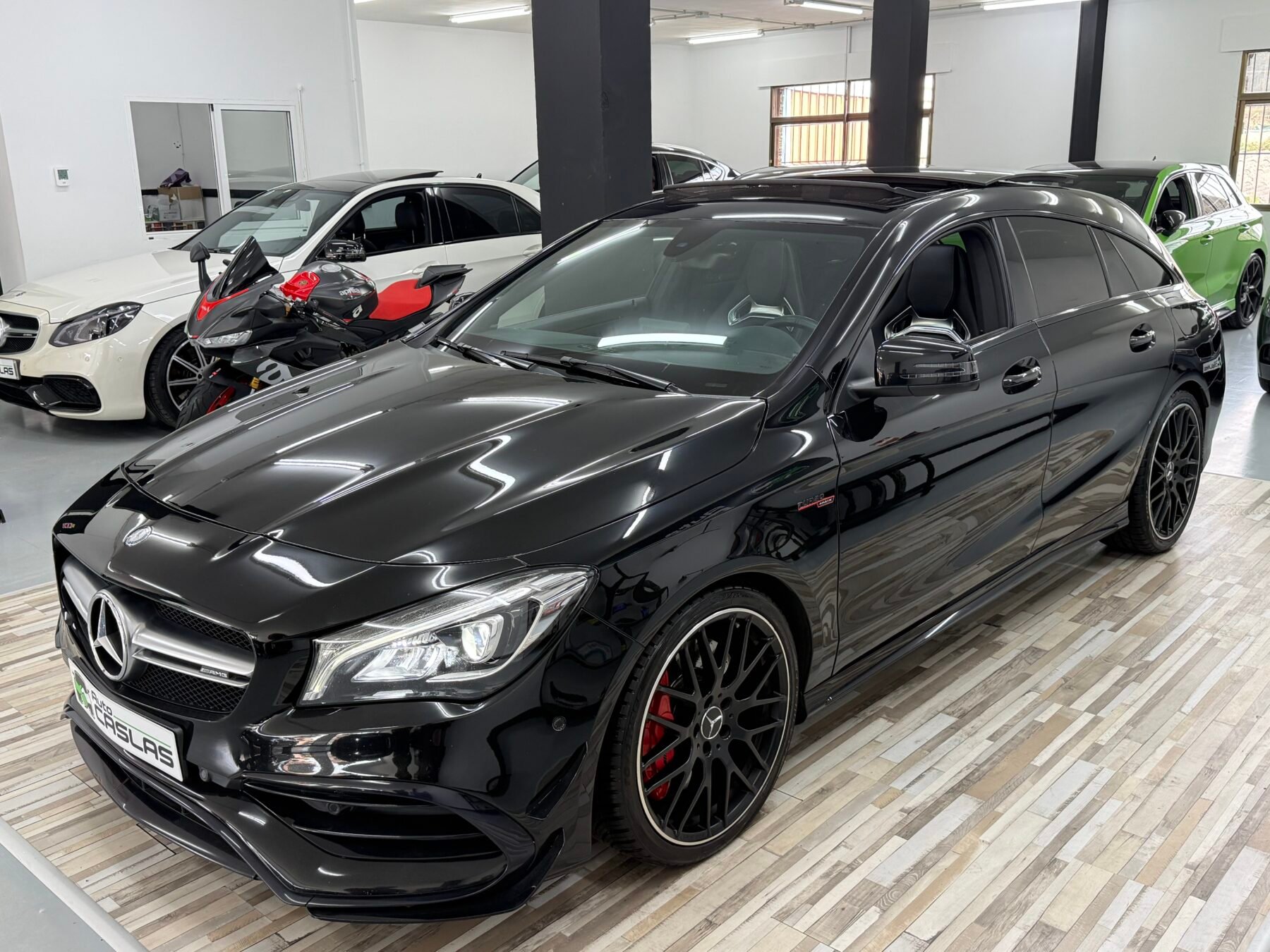MERCEDES-BENZ CLA CLA 45 AMG Shooting Break