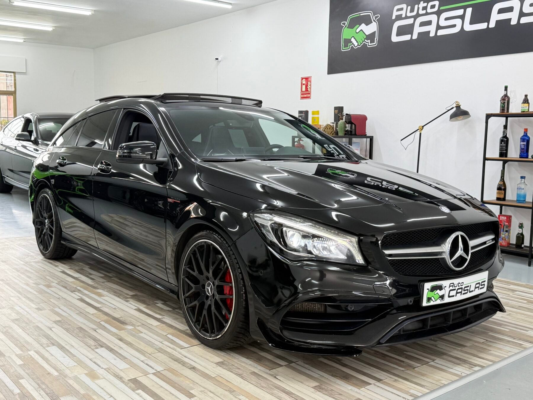 MERCEDES-BENZ CLA CLA 45 AMG Shooting Break