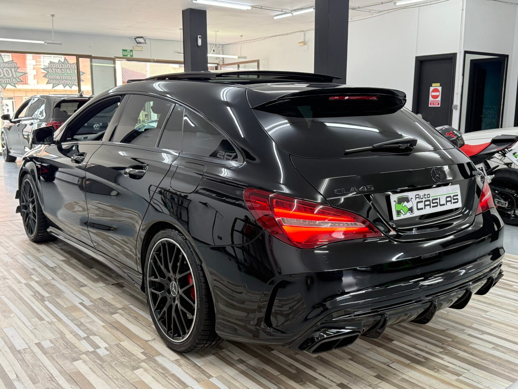 MERCEDES-BENZ CLA CLA 45 AMG Shooting Break