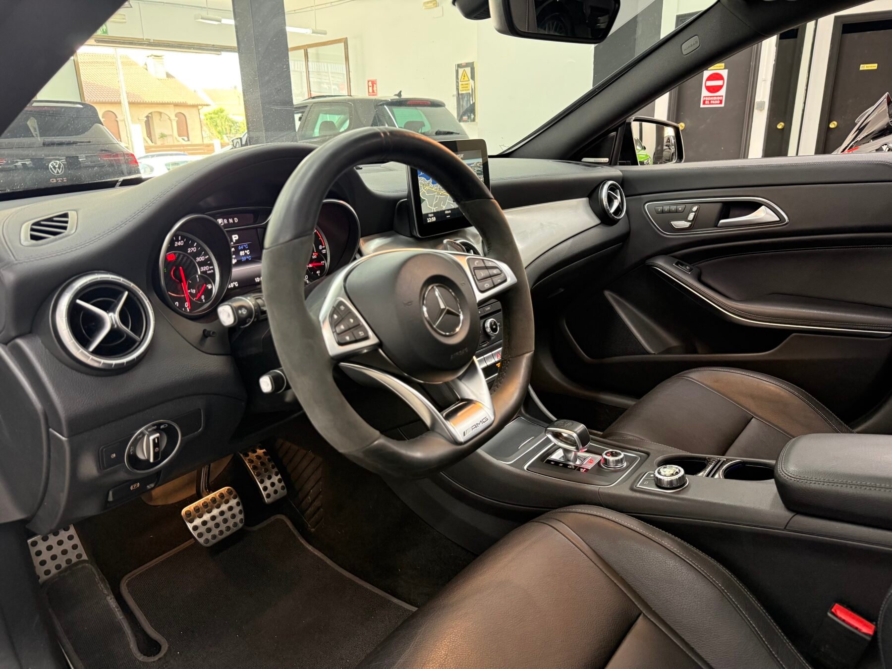 MERCEDES-BENZ CLA CLA 45 AMG Shooting Break