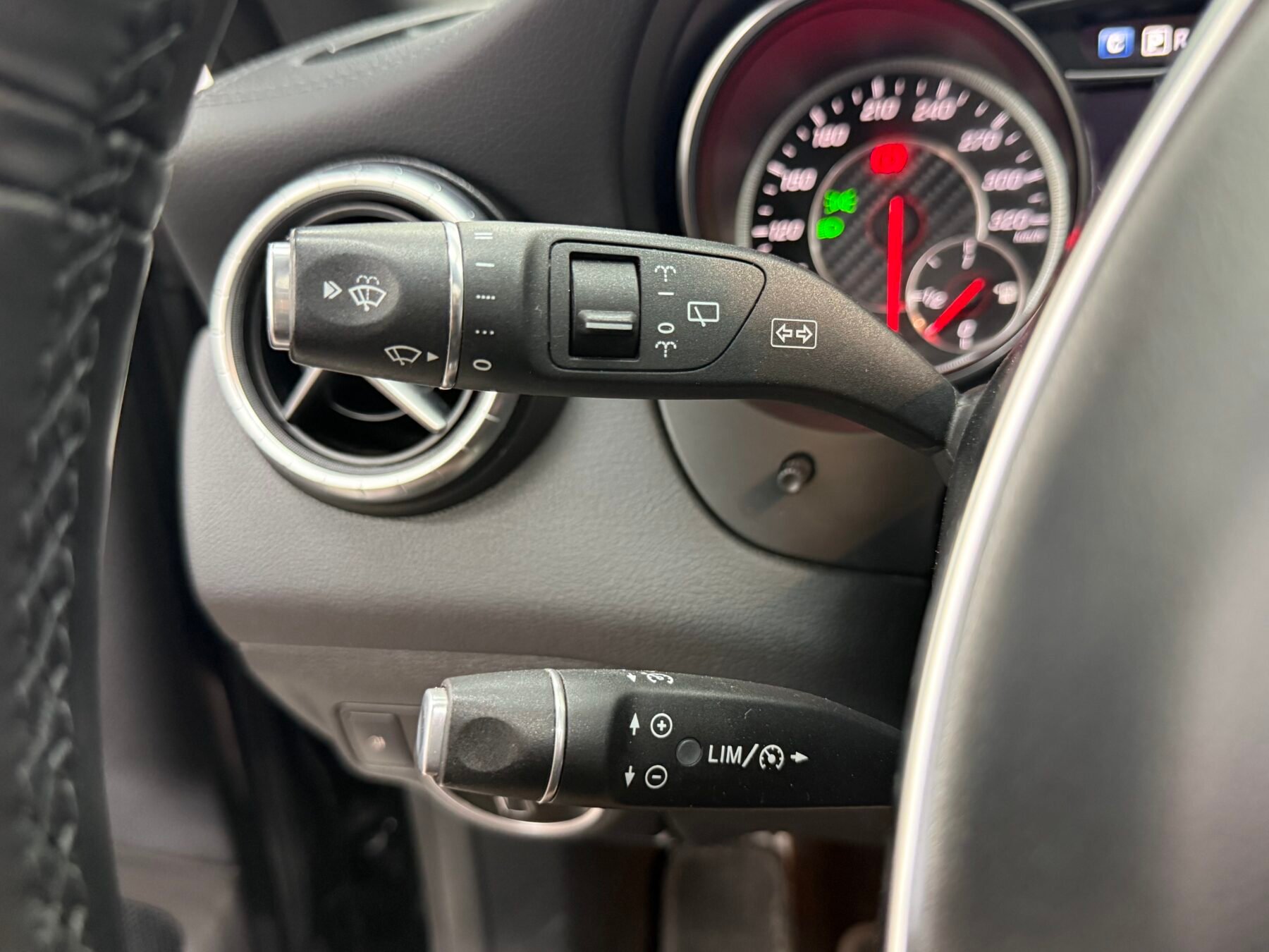 MERCEDES-BENZ CLA CLA 45 AMG Shooting Break