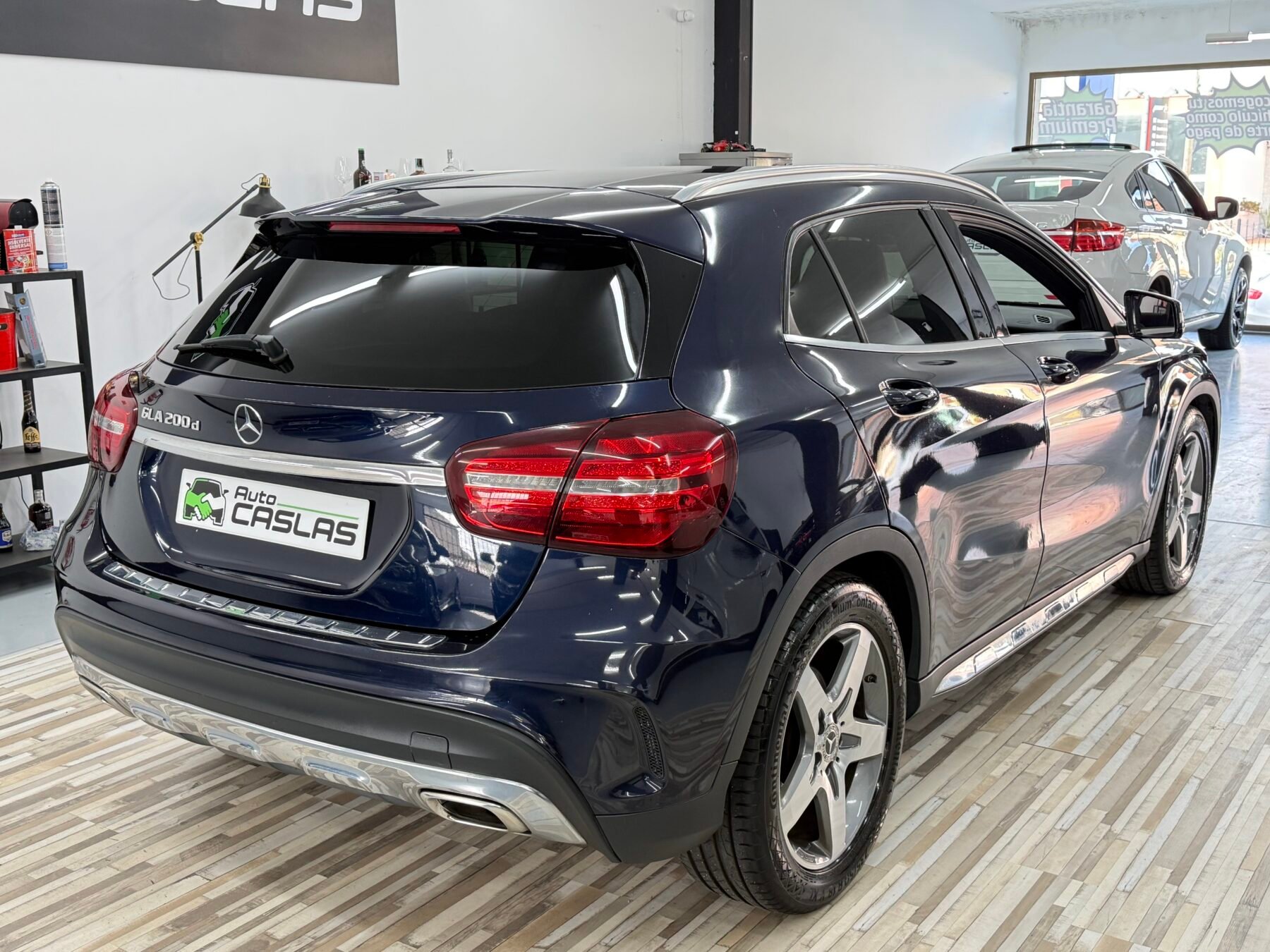 MERCEDES-BENZ GLA 200d AMG