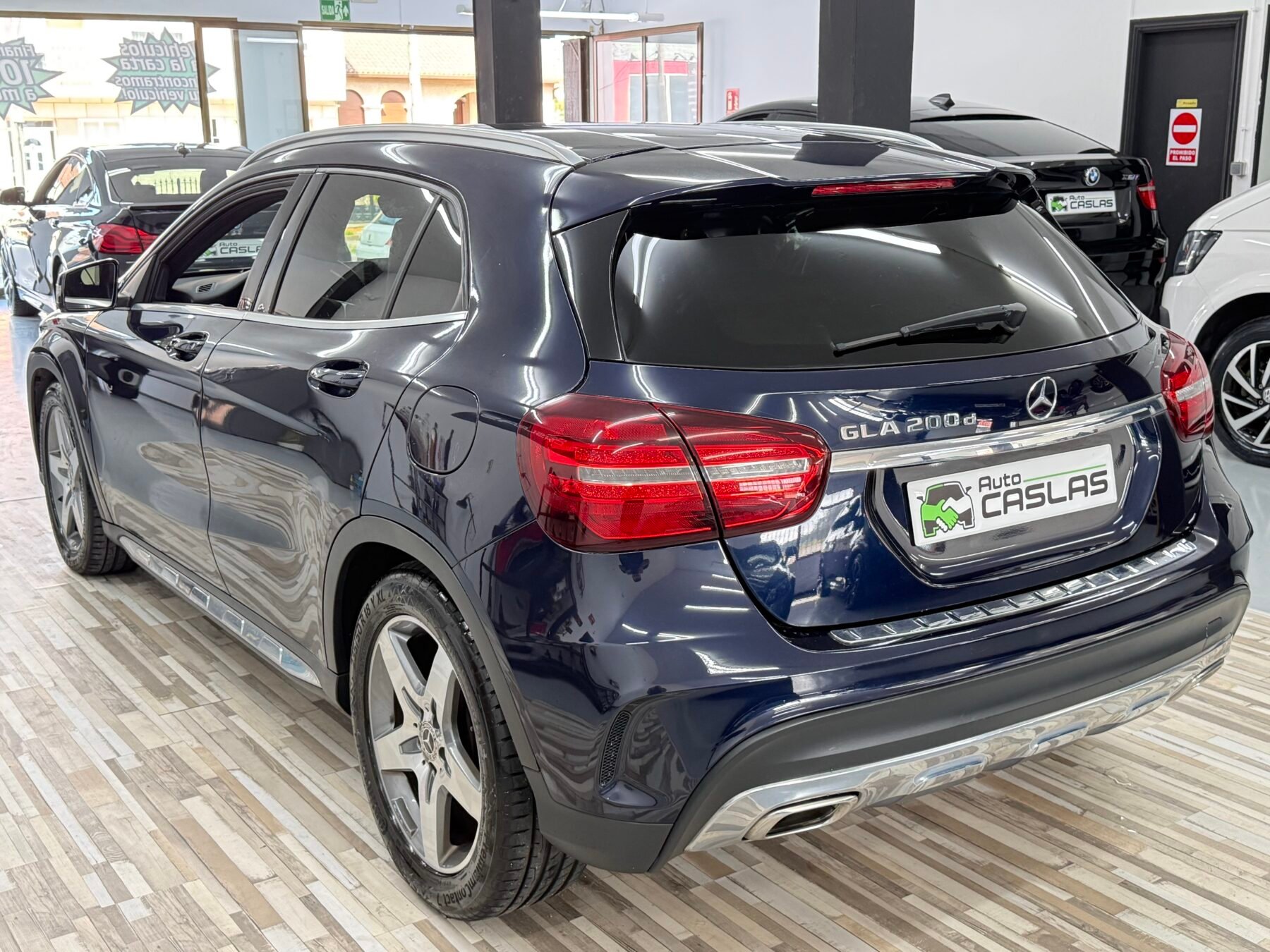 MERCEDES-BENZ GLA 200d AMG