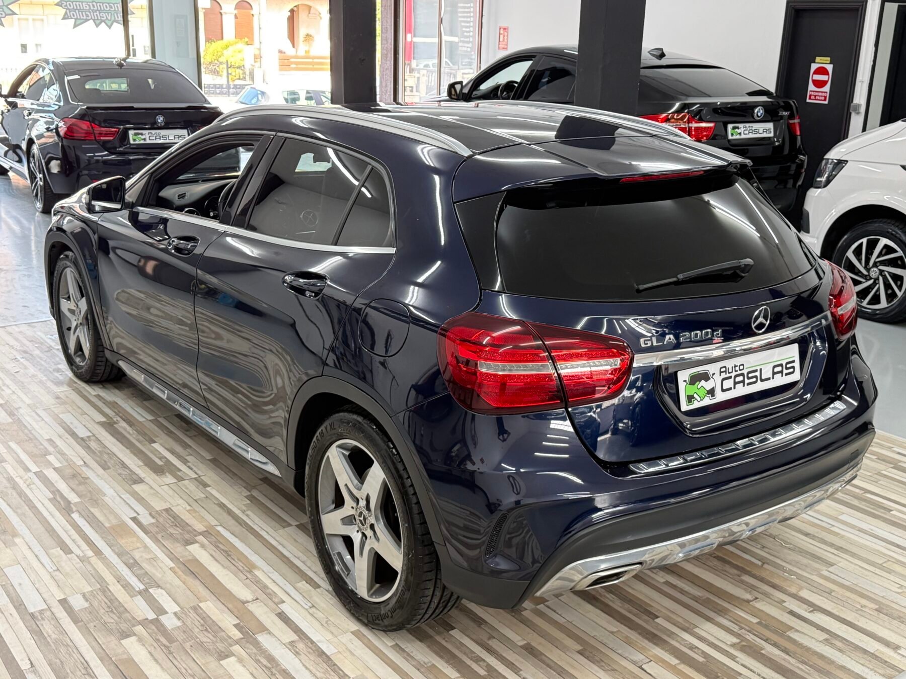 MERCEDES-BENZ GLA 200d AMG