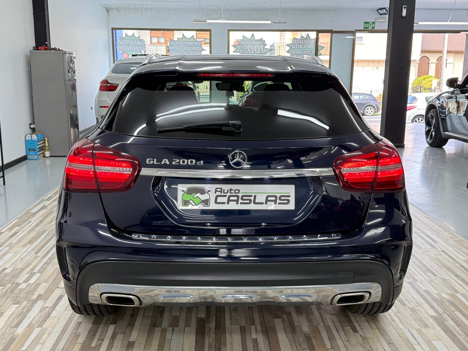 MERCEDES-BENZ GLA 200d AMG