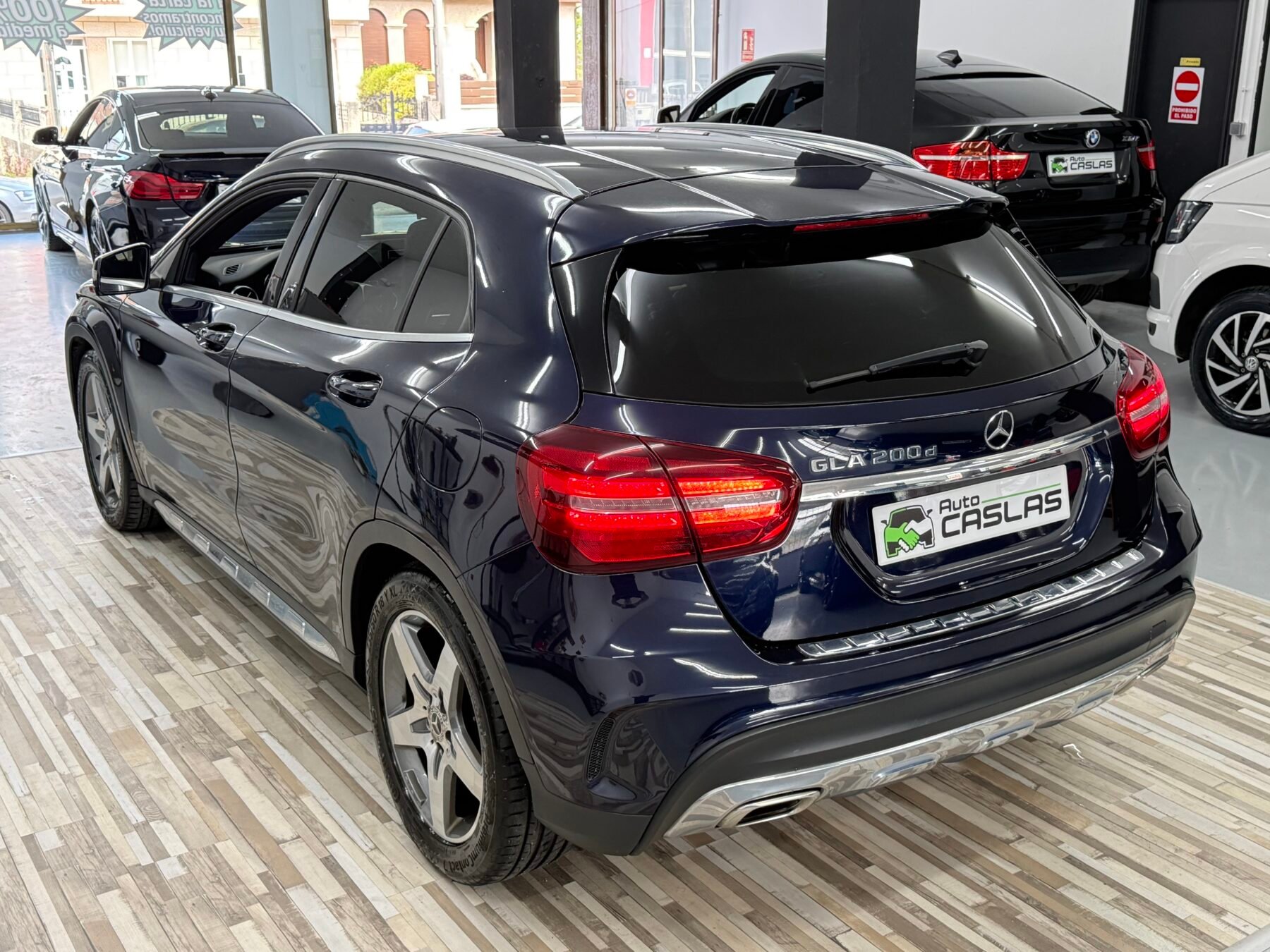 MERCEDES-BENZ GLA 200d AMG