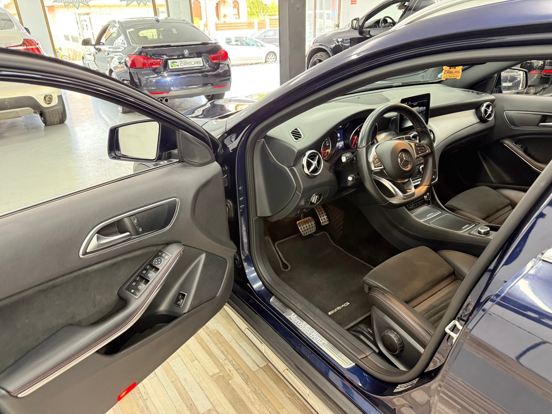 MERCEDES-BENZ GLA 200d AMG