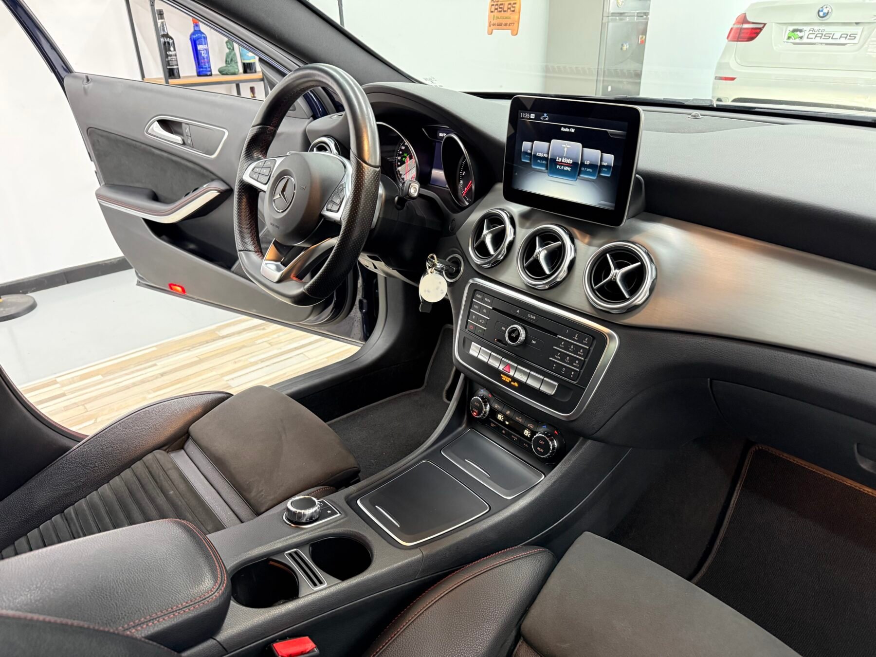 MERCEDES-BENZ GLA 200d AMG