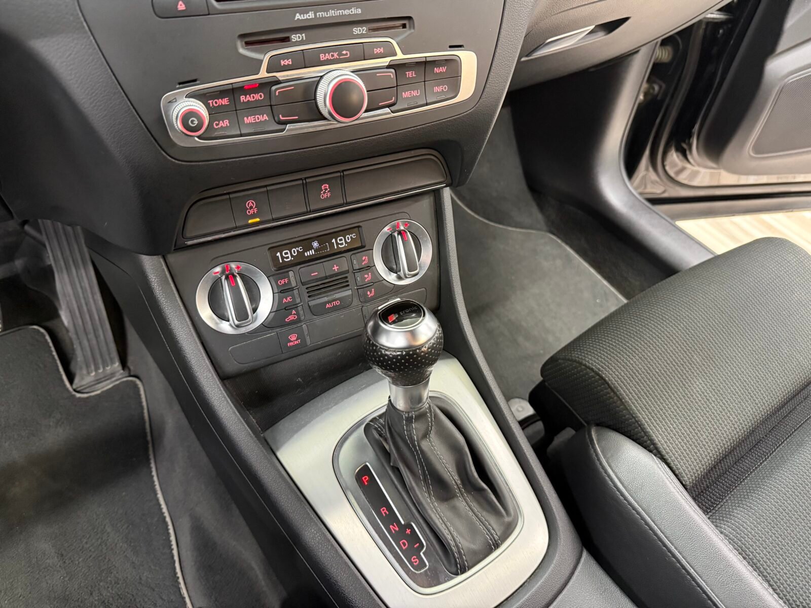 AUDI Q3 2.0tdi S Line Quattro 