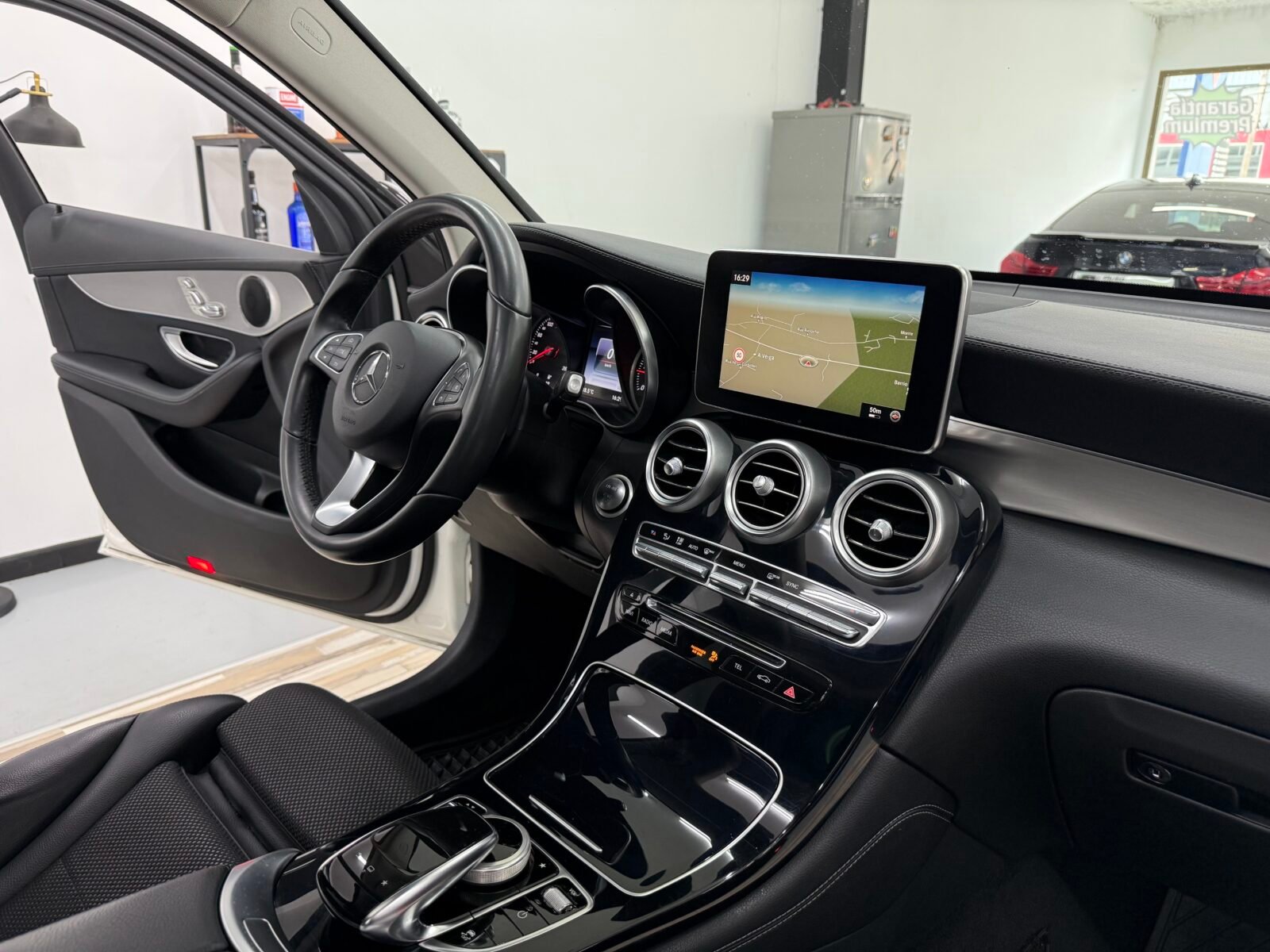 MERCEDES-BENZ GLC 220d 4MATIC