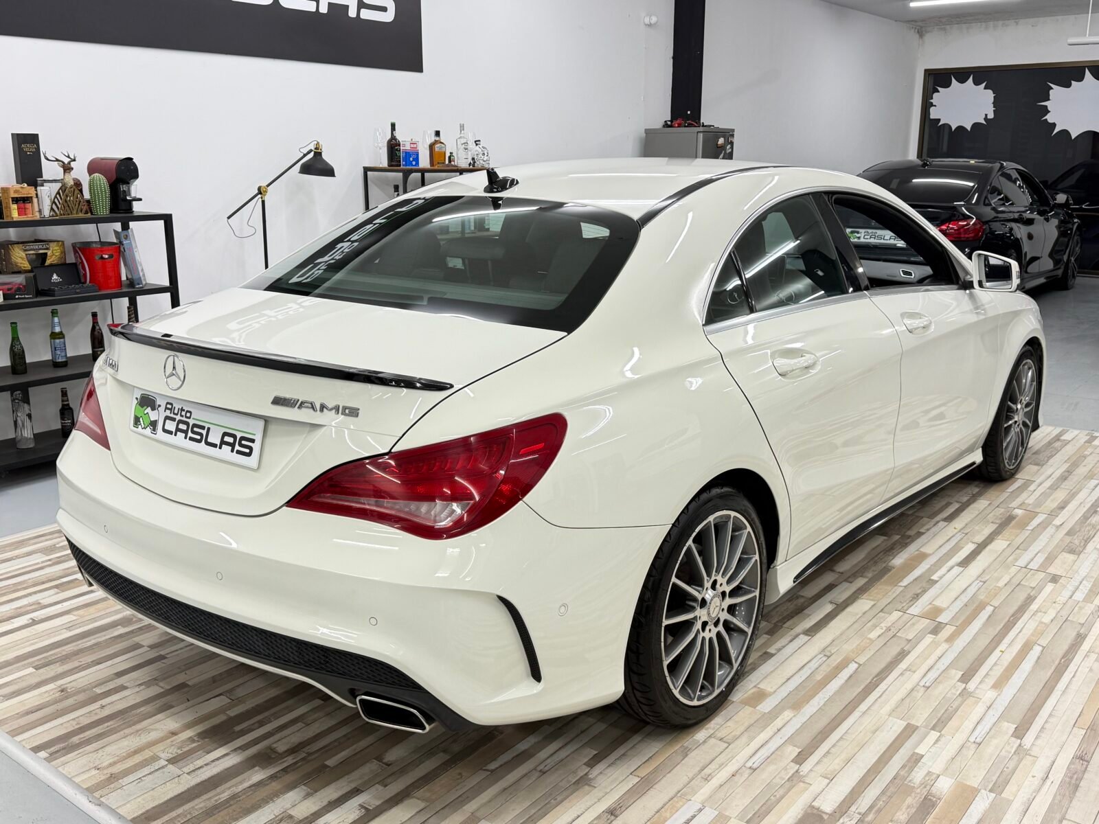 MERCEDES-BENZ CLA 220d AMG 