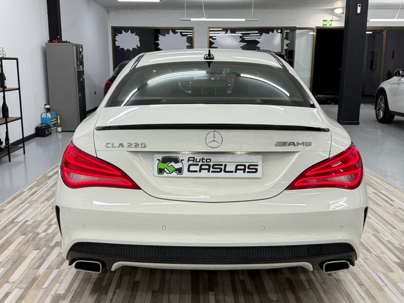 MERCEDES-BENZ CLA 220d AMG 