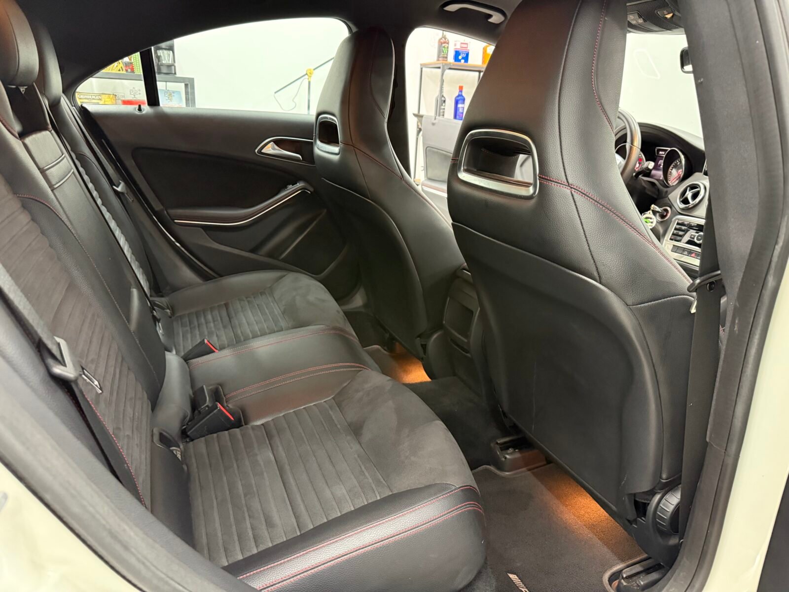 MERCEDES-BENZ CLA 220d AMG 