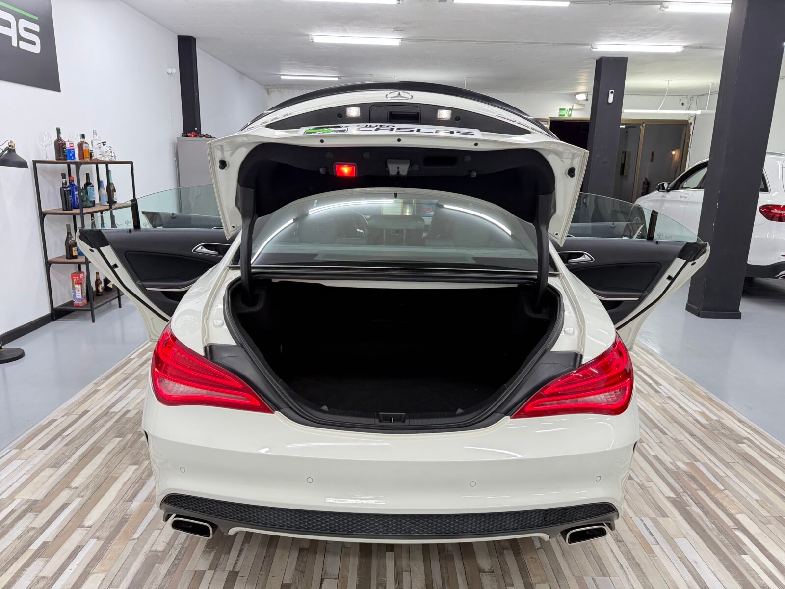 MERCEDES-BENZ CLA 220d AMG 