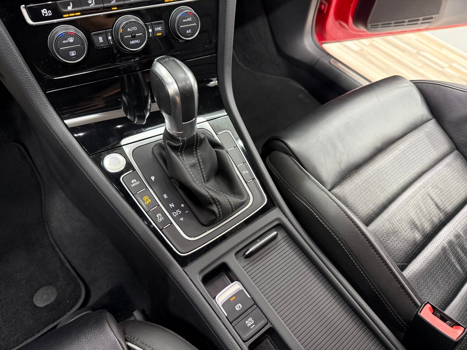 VOLKSWAGEN Golf GTD 7.5