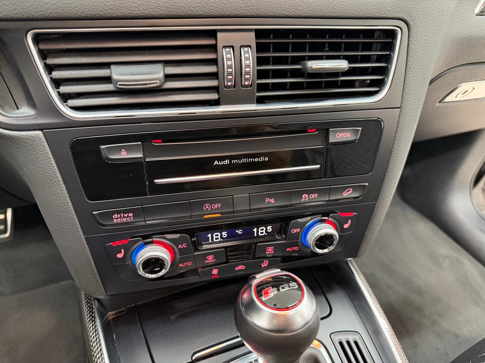 AUDI SQ5 SQ5 PLUS