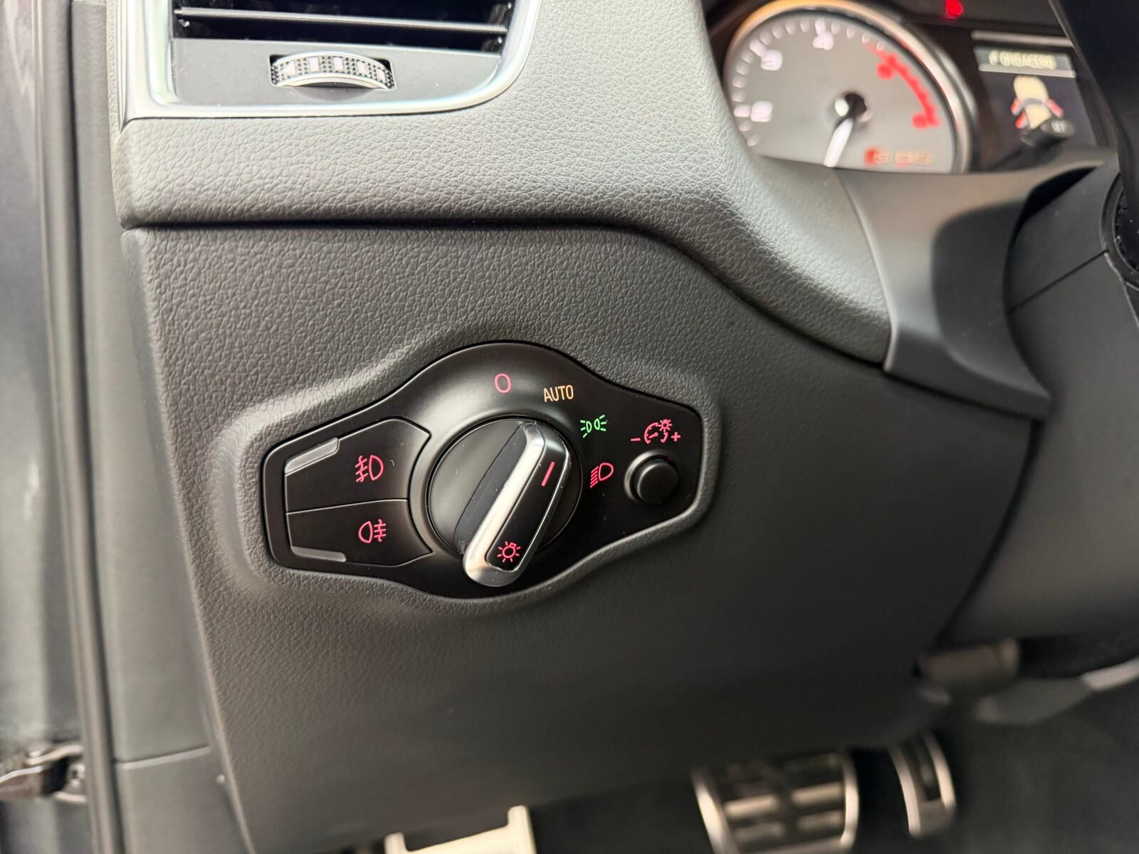 AUDI SQ5 SQ5 PLUS