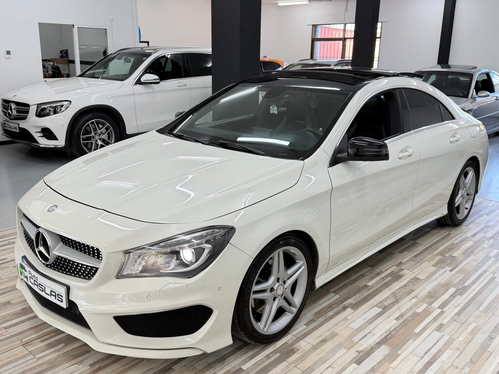 MERCEDES-BENZ CLA 220d AMG 