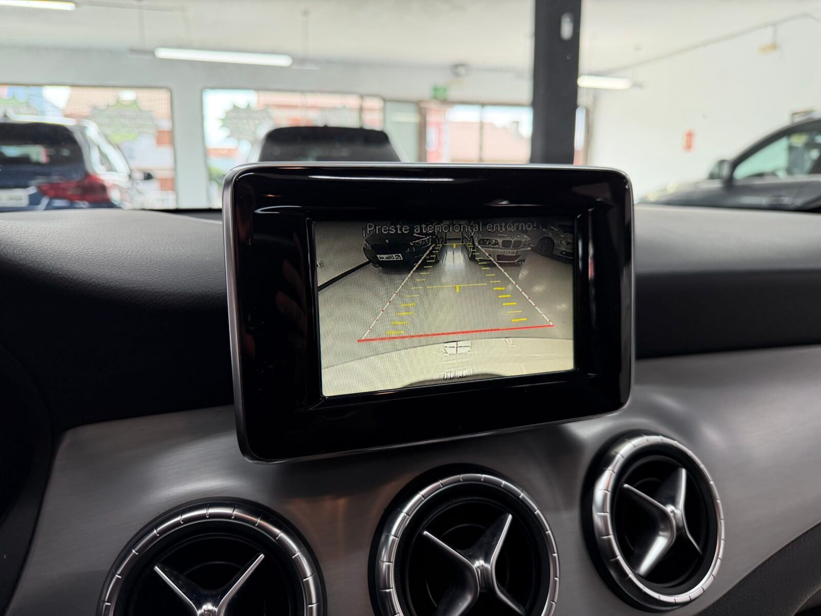 MERCEDES-BENZ CLA 220d AMG 