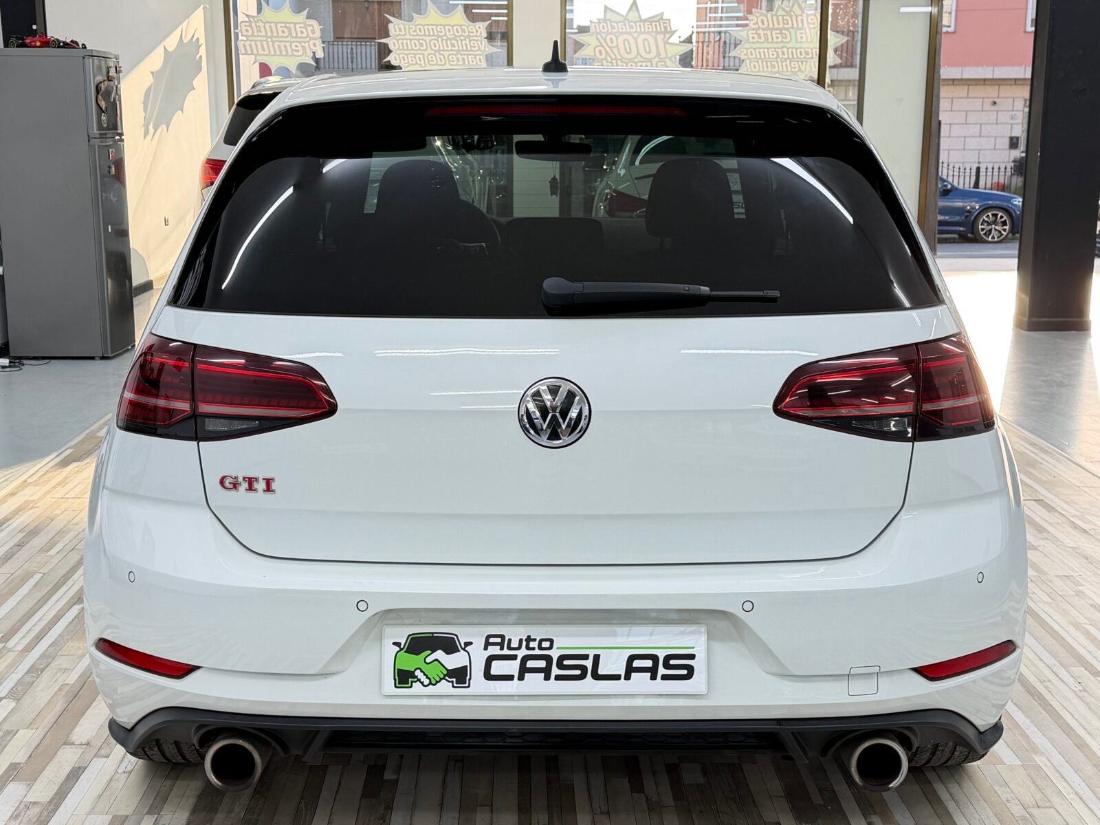 VOLKSWAGEN Golf GTI 7.5 PERFORMANCE 