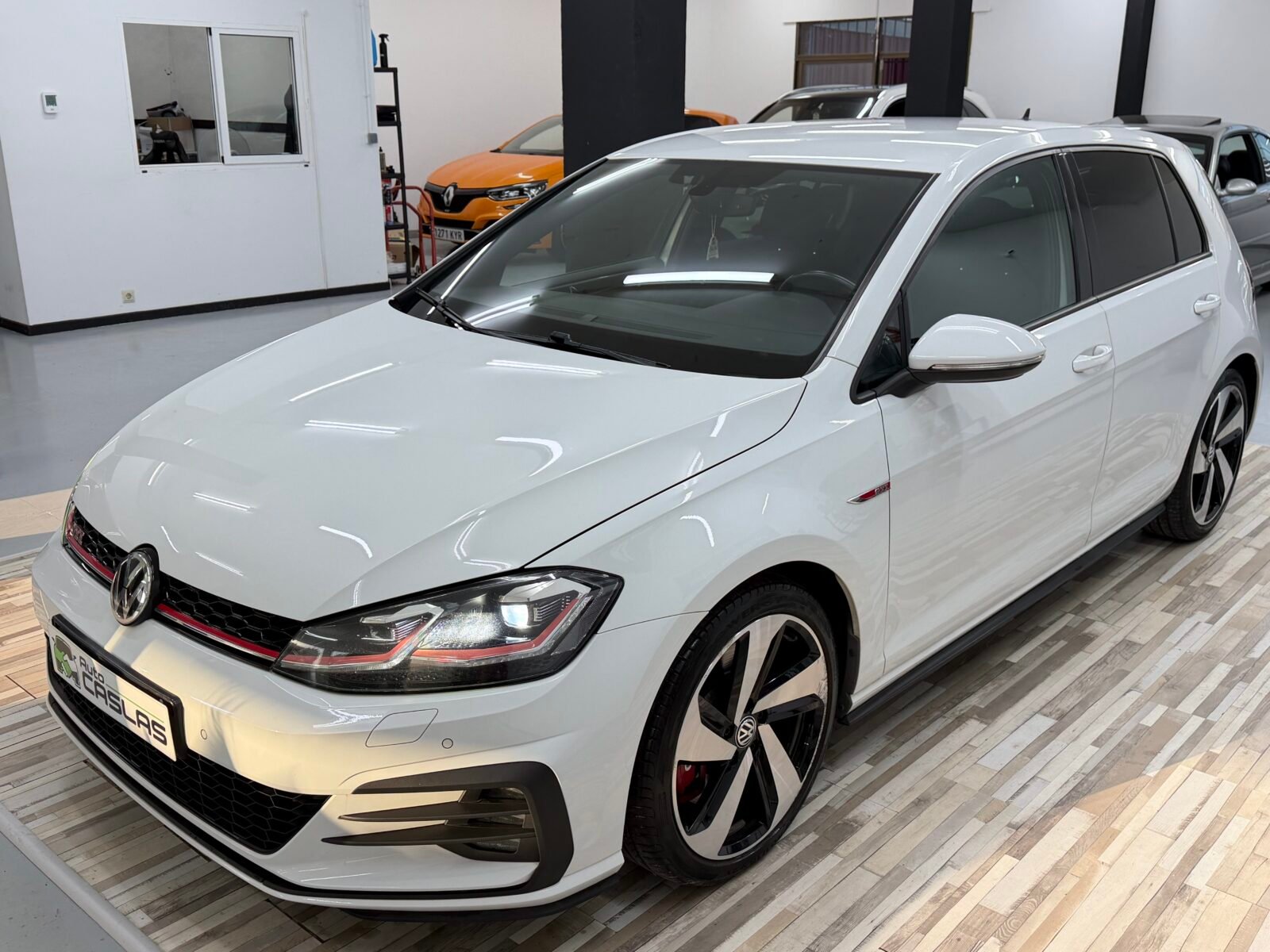 VOLKSWAGEN Golf GTI 7.5 PERFORMANCE 