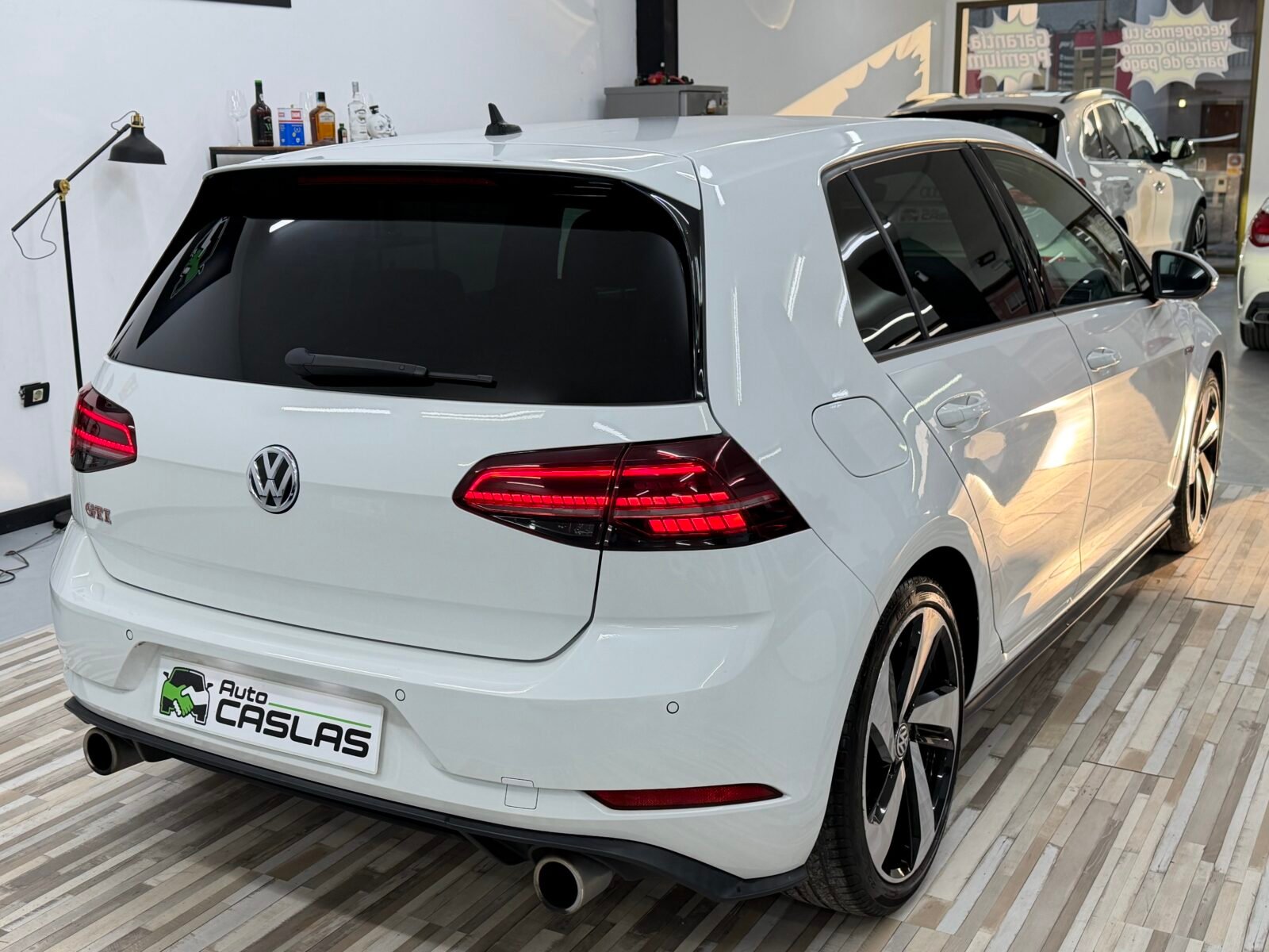 VOLKSWAGEN Golf GTI 7.5 PERFORMANCE 