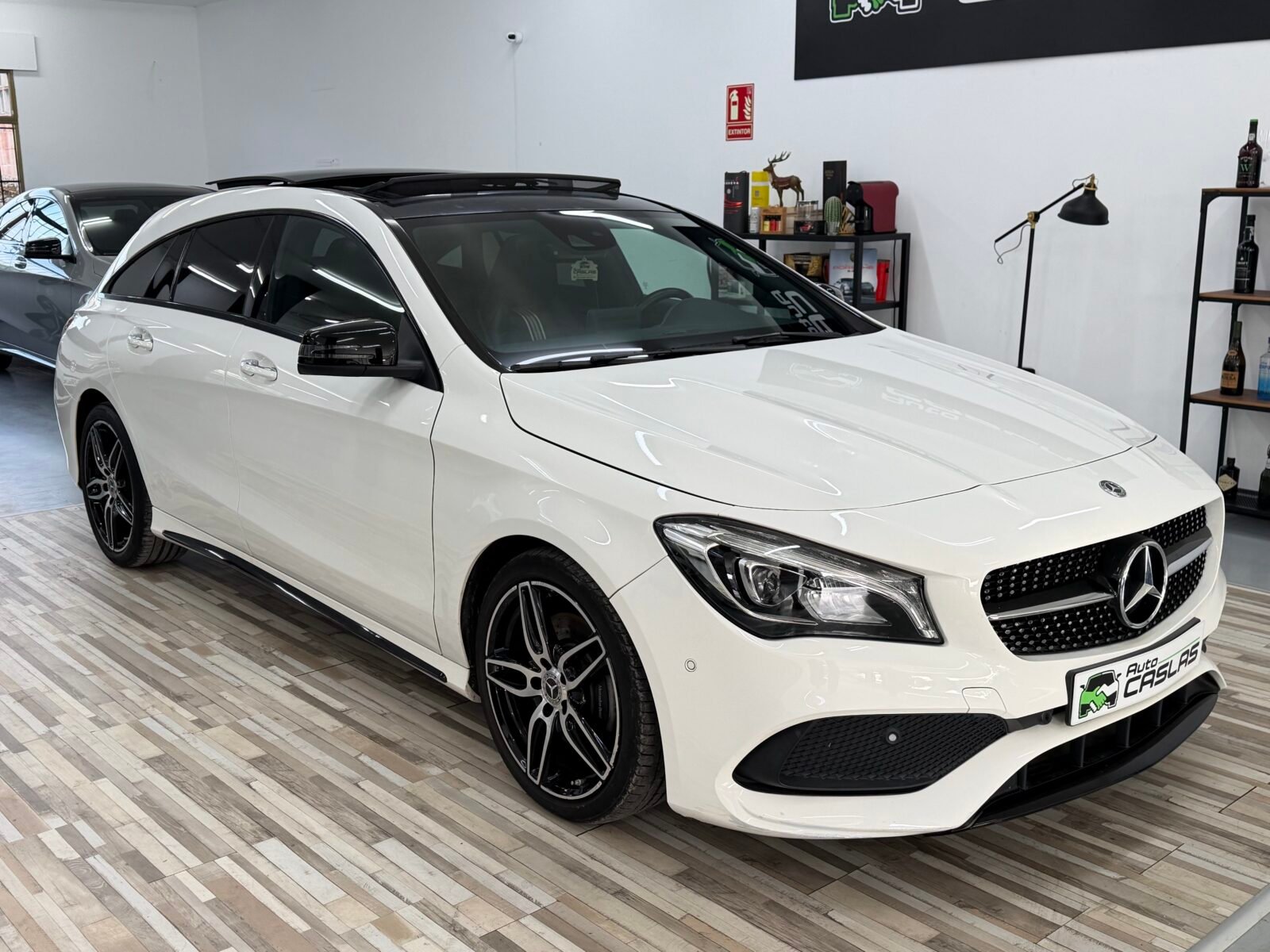 MERCEDES-BENZ CLA Shooting Break