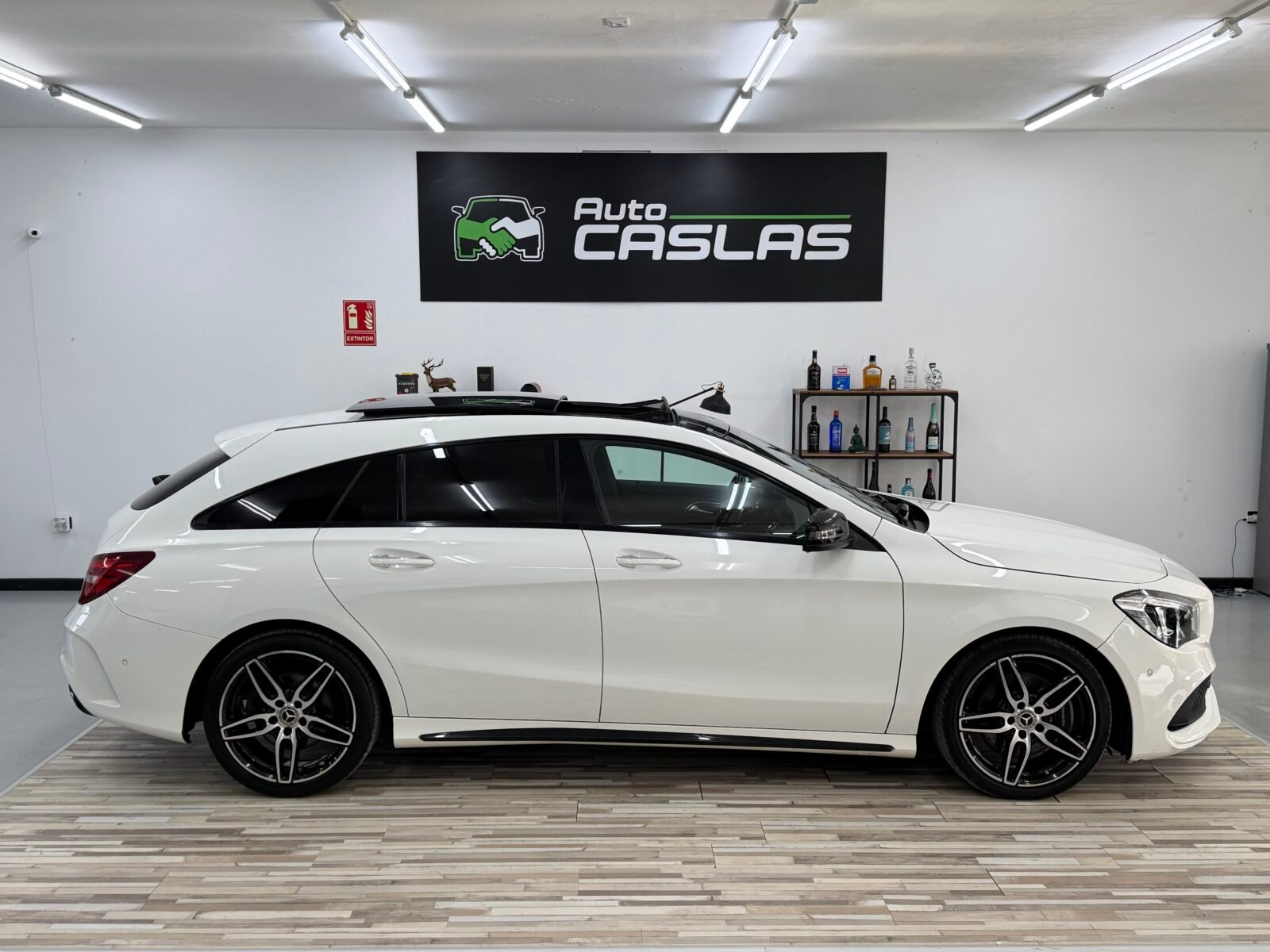 MERCEDES-BENZ CLA Shooting Break