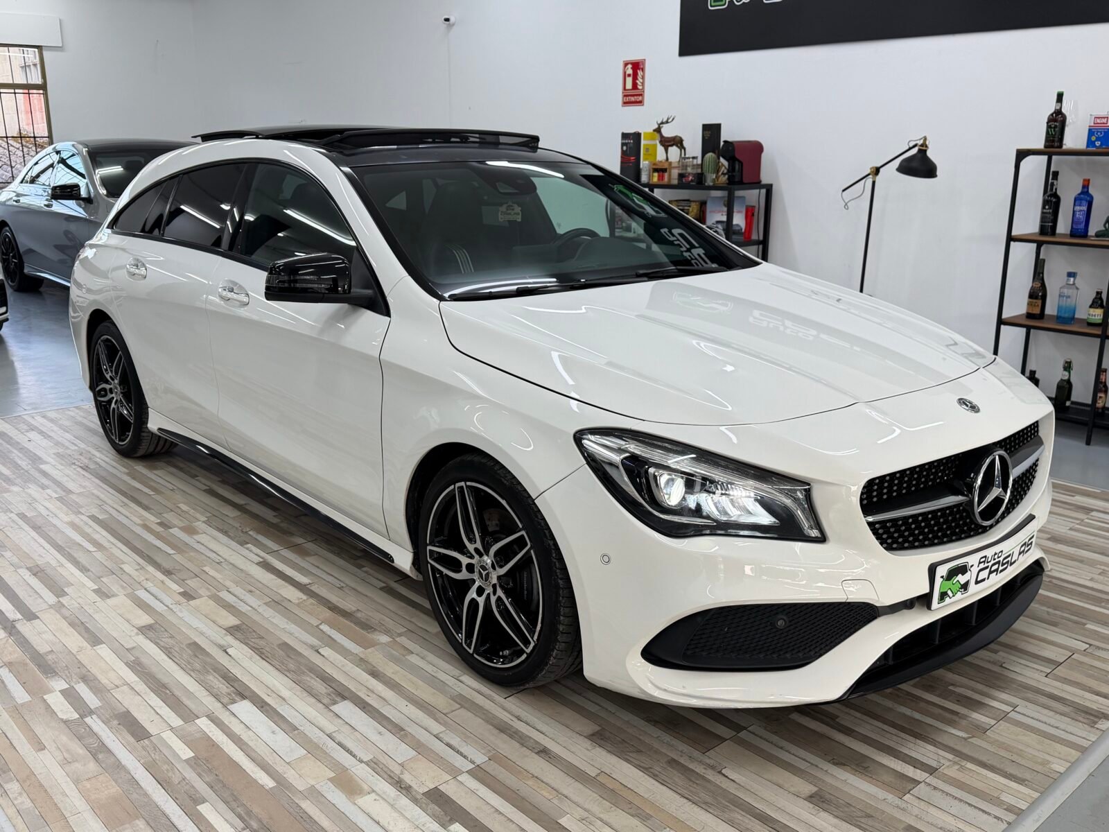 MERCEDES-BENZ CLA Shooting Break