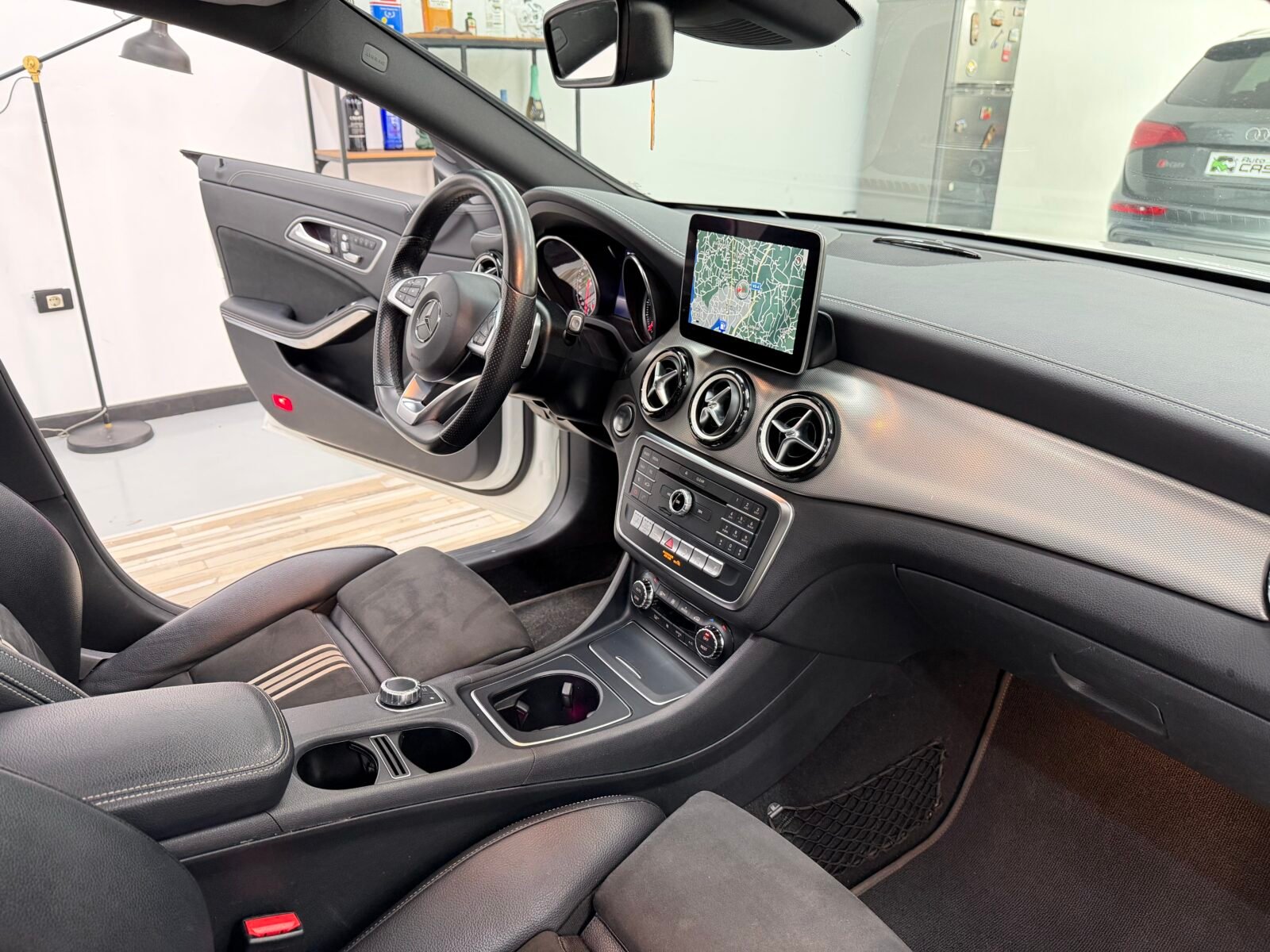 MERCEDES-BENZ CLA Shooting Break