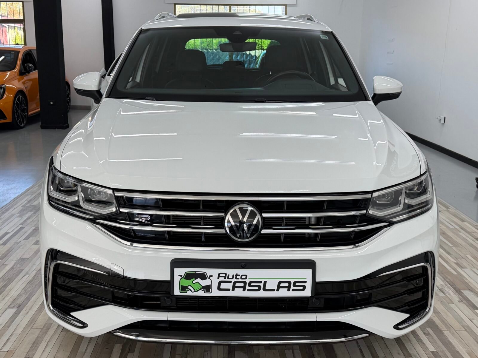 VOLKSWAGEN Tiguan R Line 
